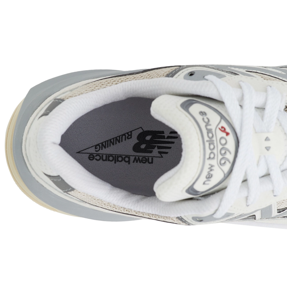 New Balance 990 V6