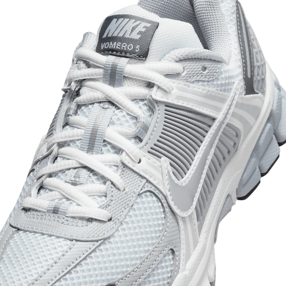 Nike Vomero 5