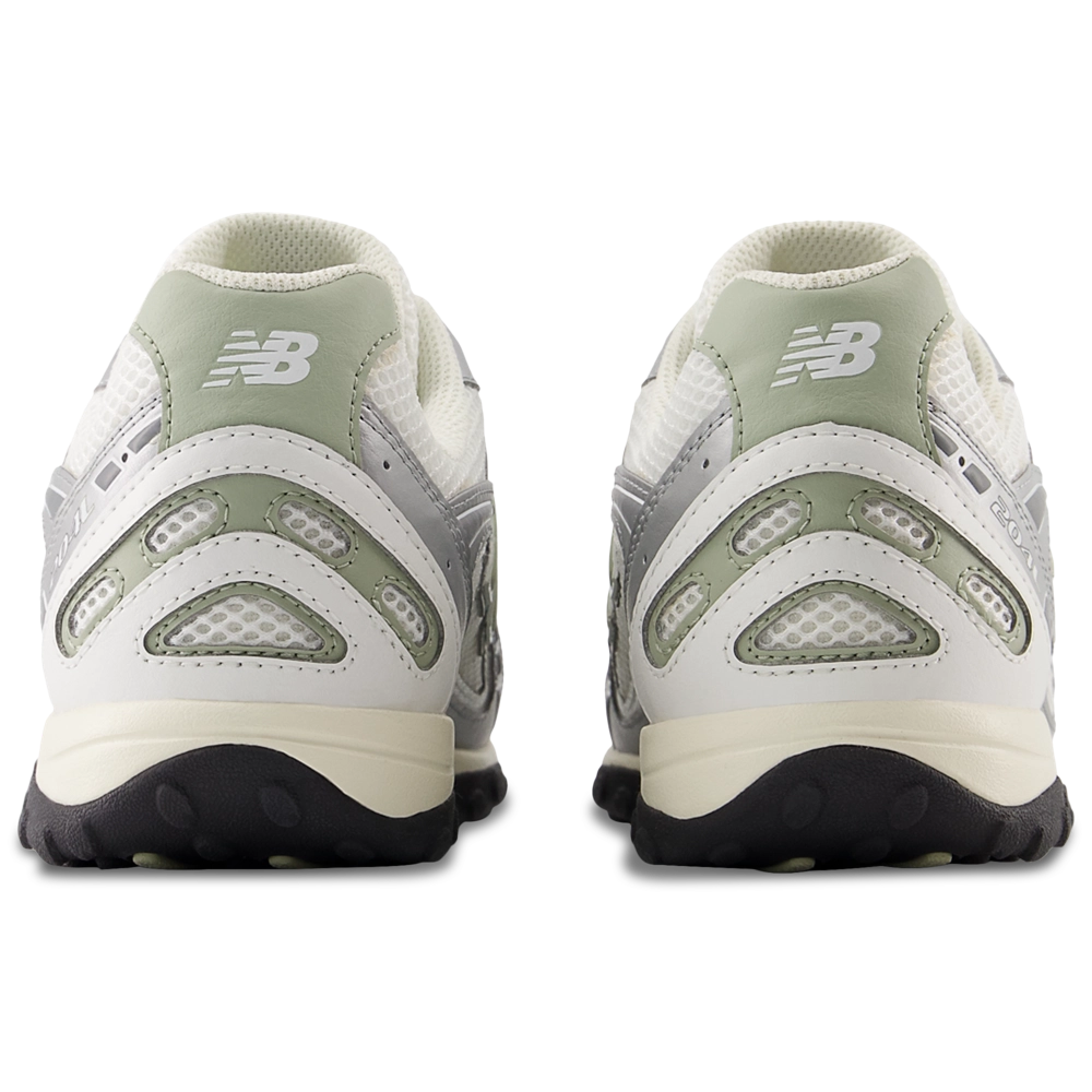 New Balance 204L