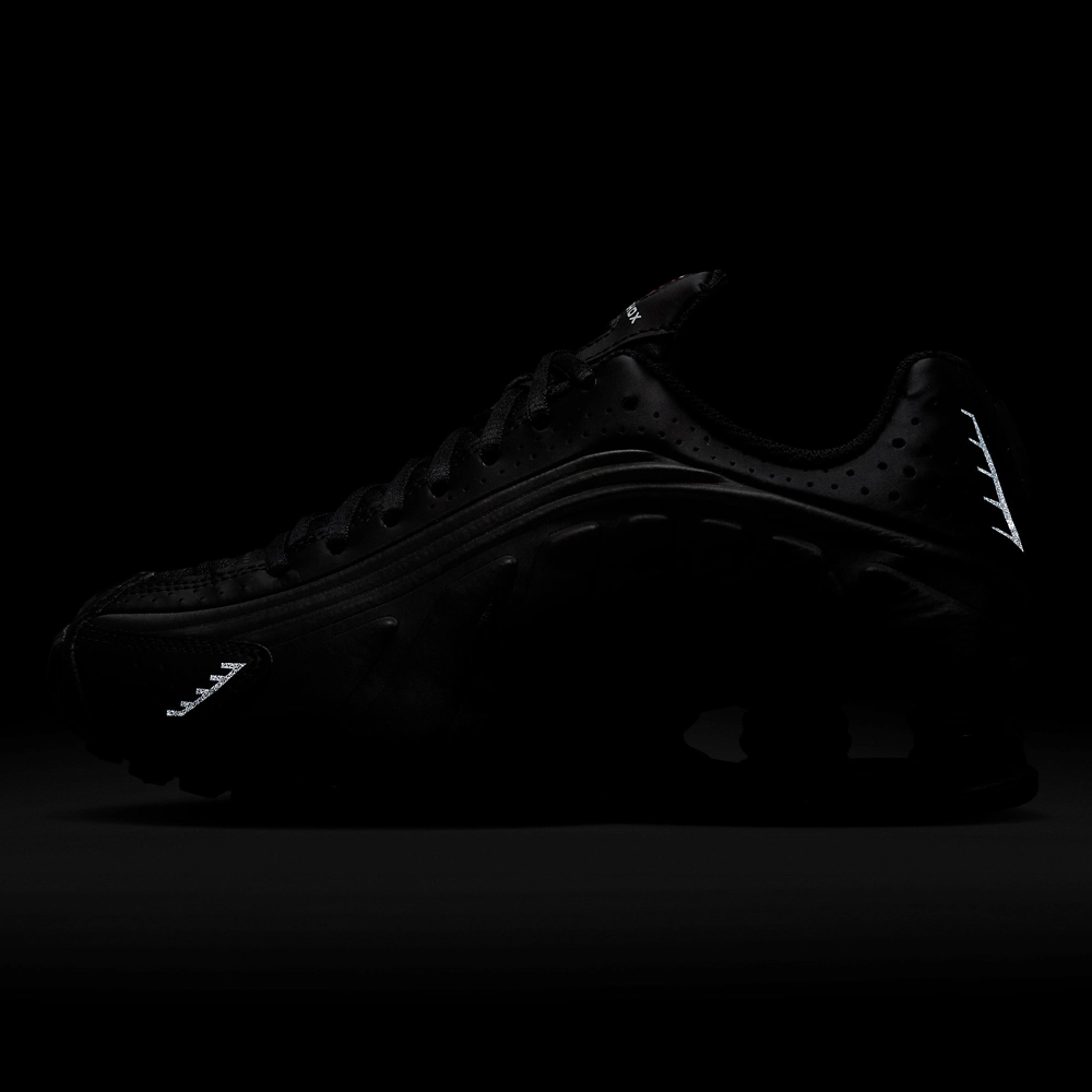 Nike Shox R4