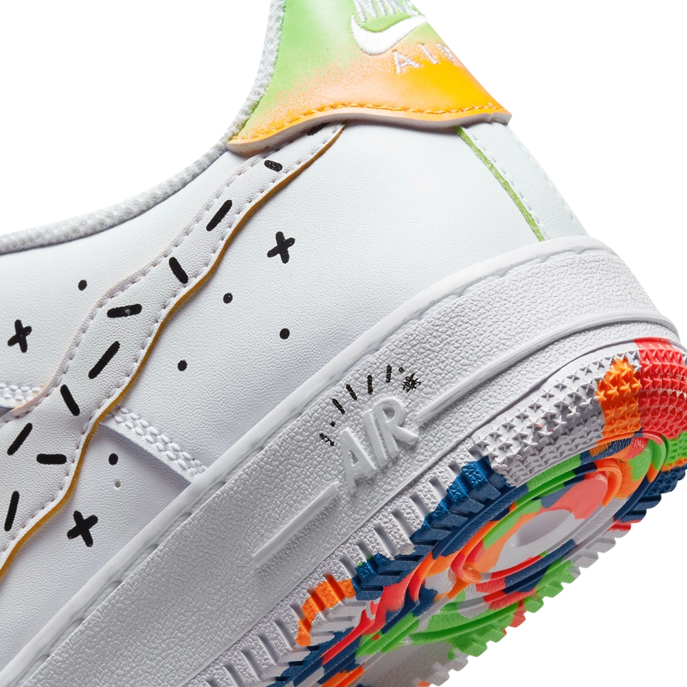 Nike Air Force 1 LV8