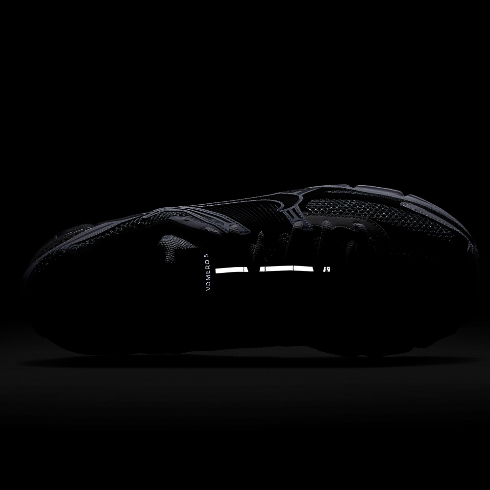 Nike Vomero 5