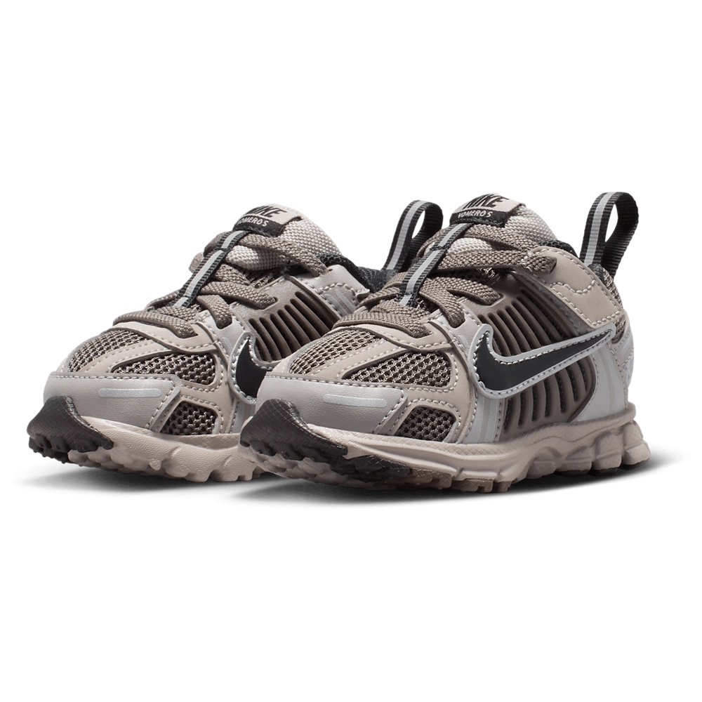 Nike Vomero 5