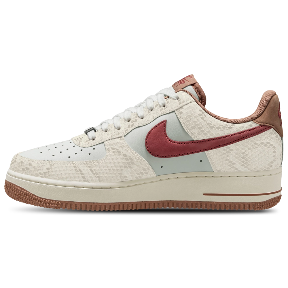 Nike Air Force 1 '07 LV8 EMB