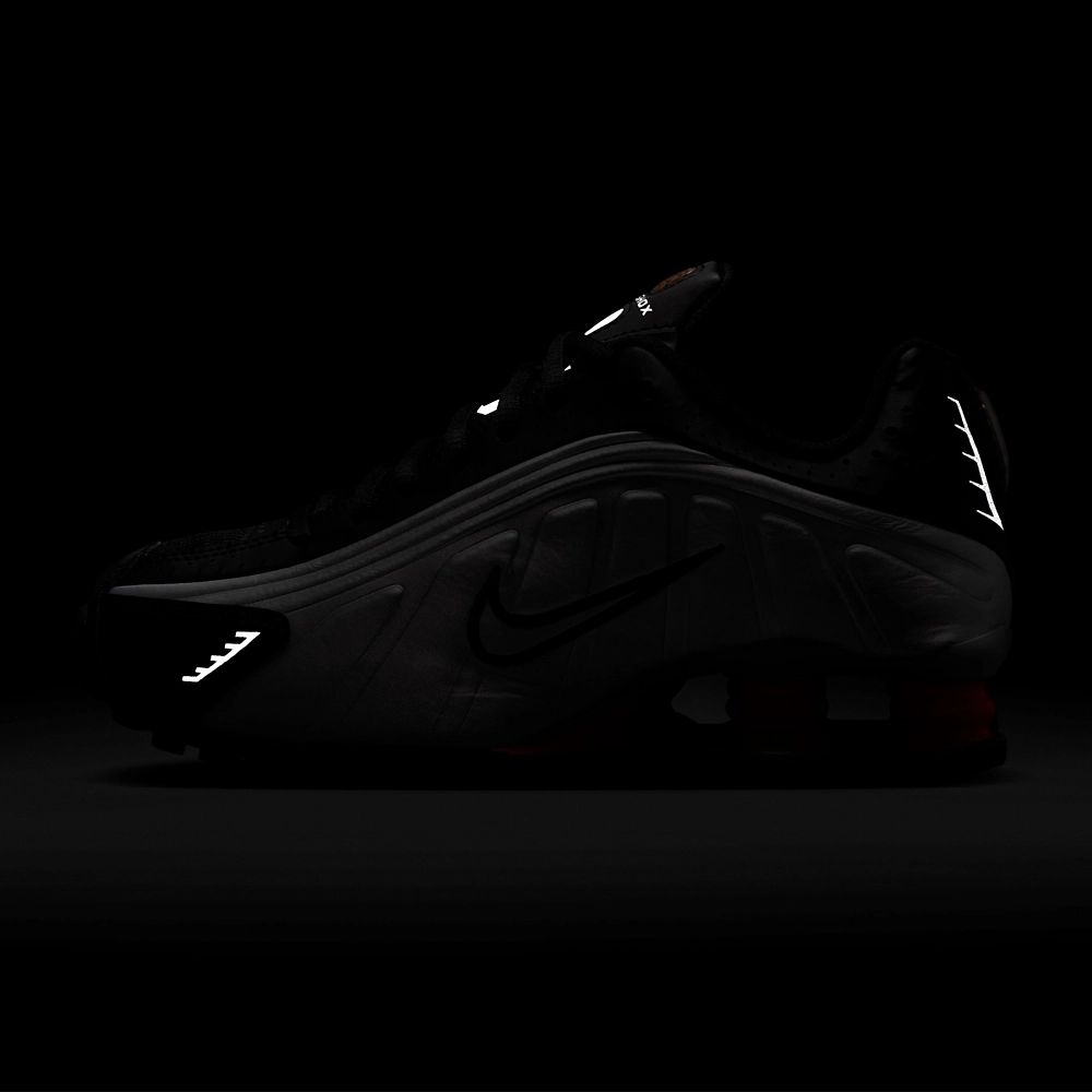 Nike Shox R4