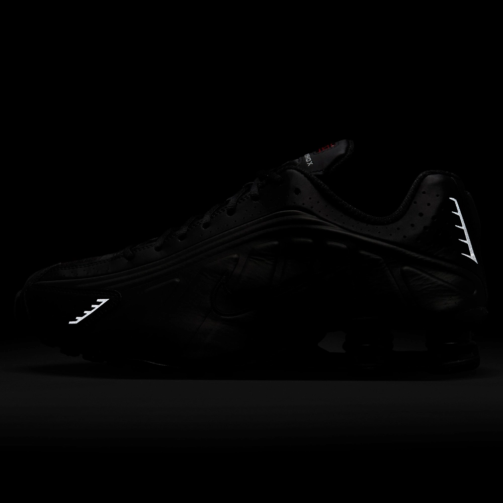 Nike Shox R4