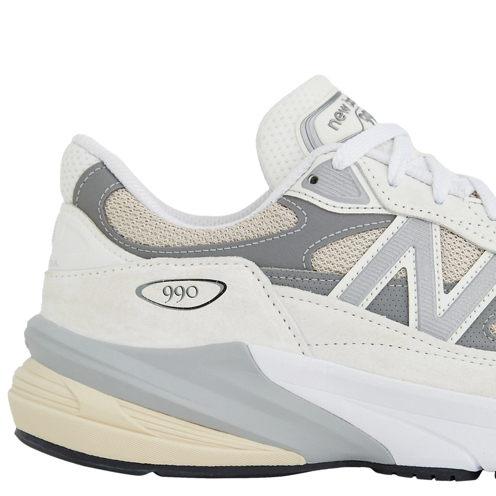 New Balance 990 V6