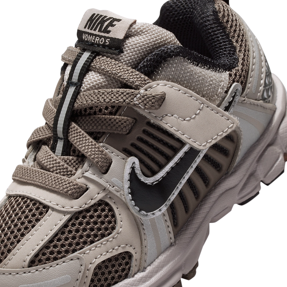 Nike Vomero 5
