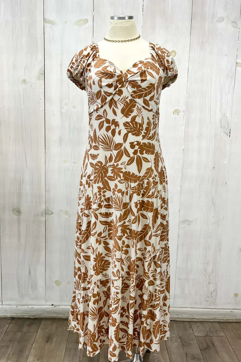 Plus Size Cream Brown Tropical Leaf Print Sweetheart Neck Short Sleeve Maxi Dress