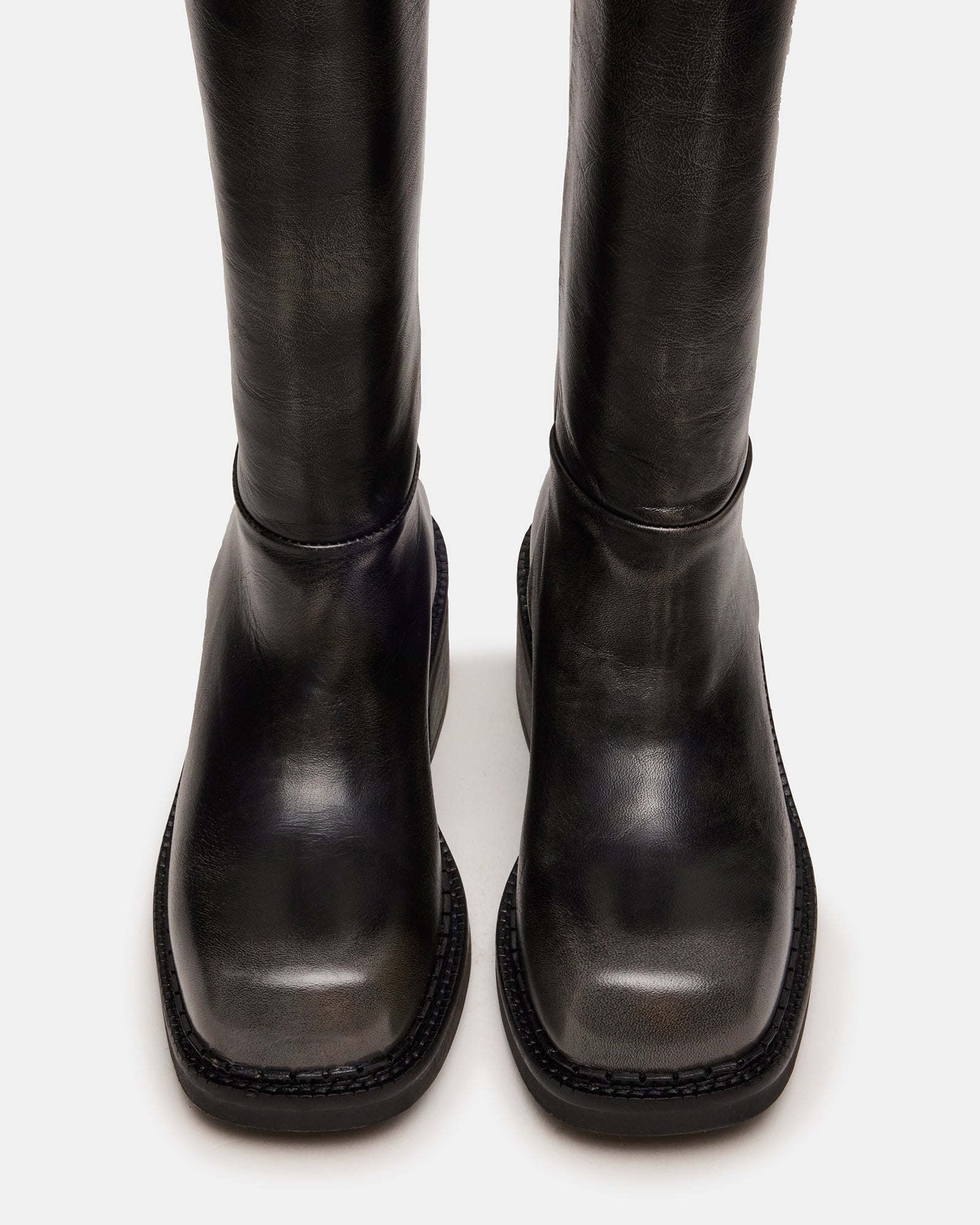 Davos Black Distressed