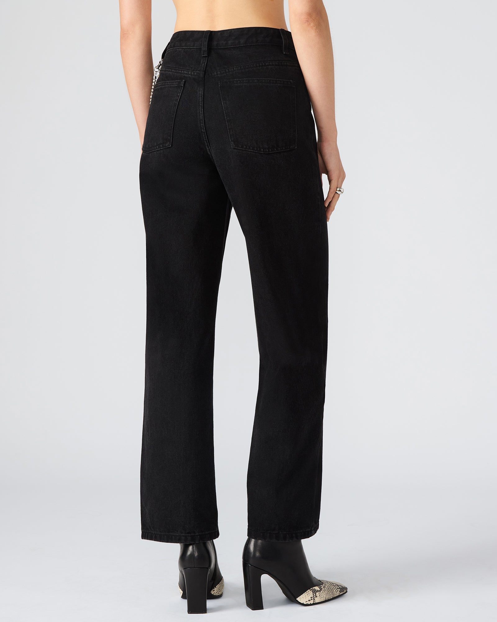 Swift Jean Black