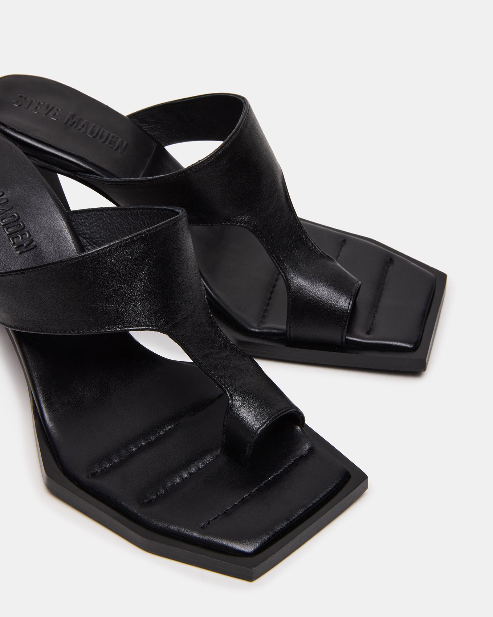 Alameda Black Leather