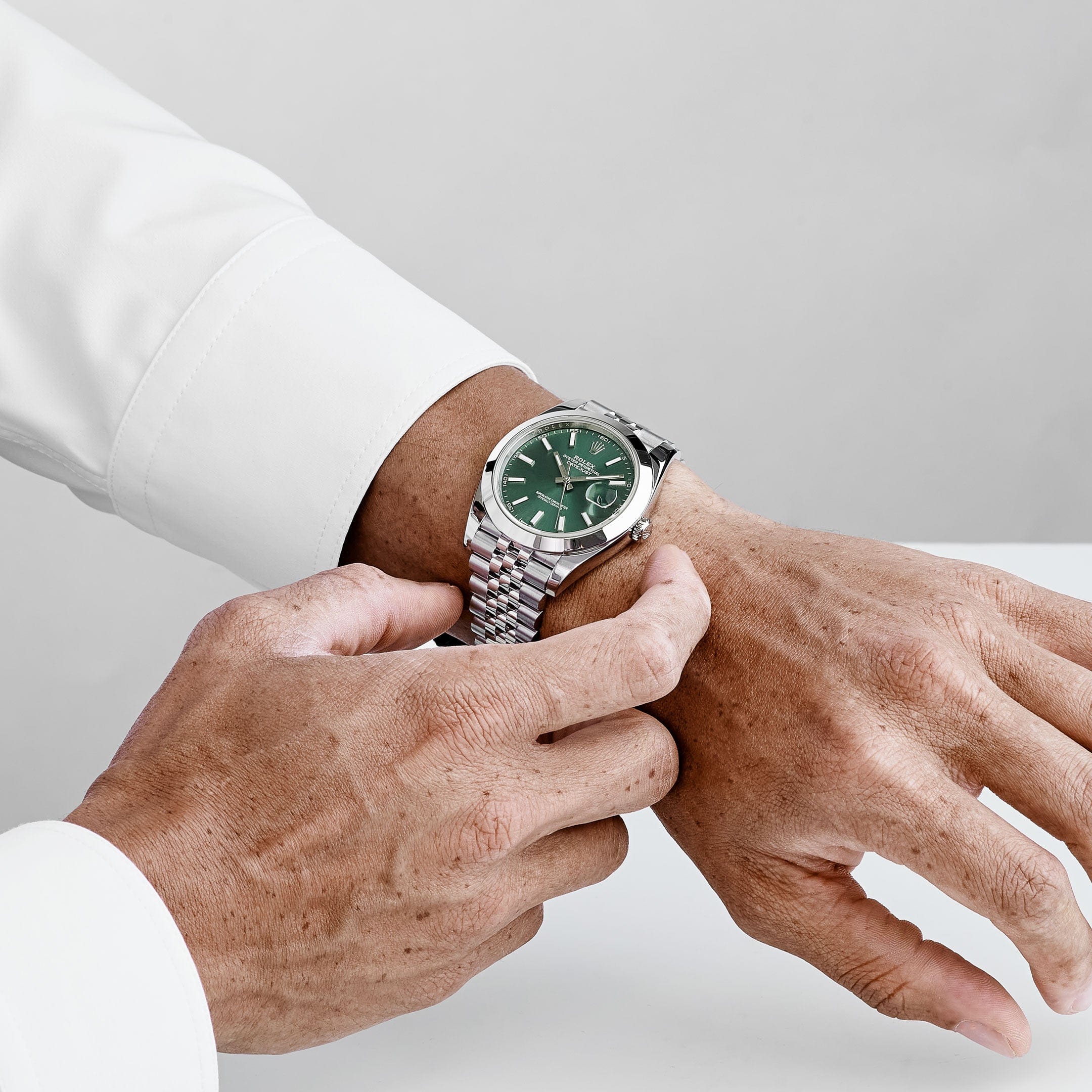 Rolex Datejust 41 126300 Stainless Steel Green Dial Jubilee (2023)