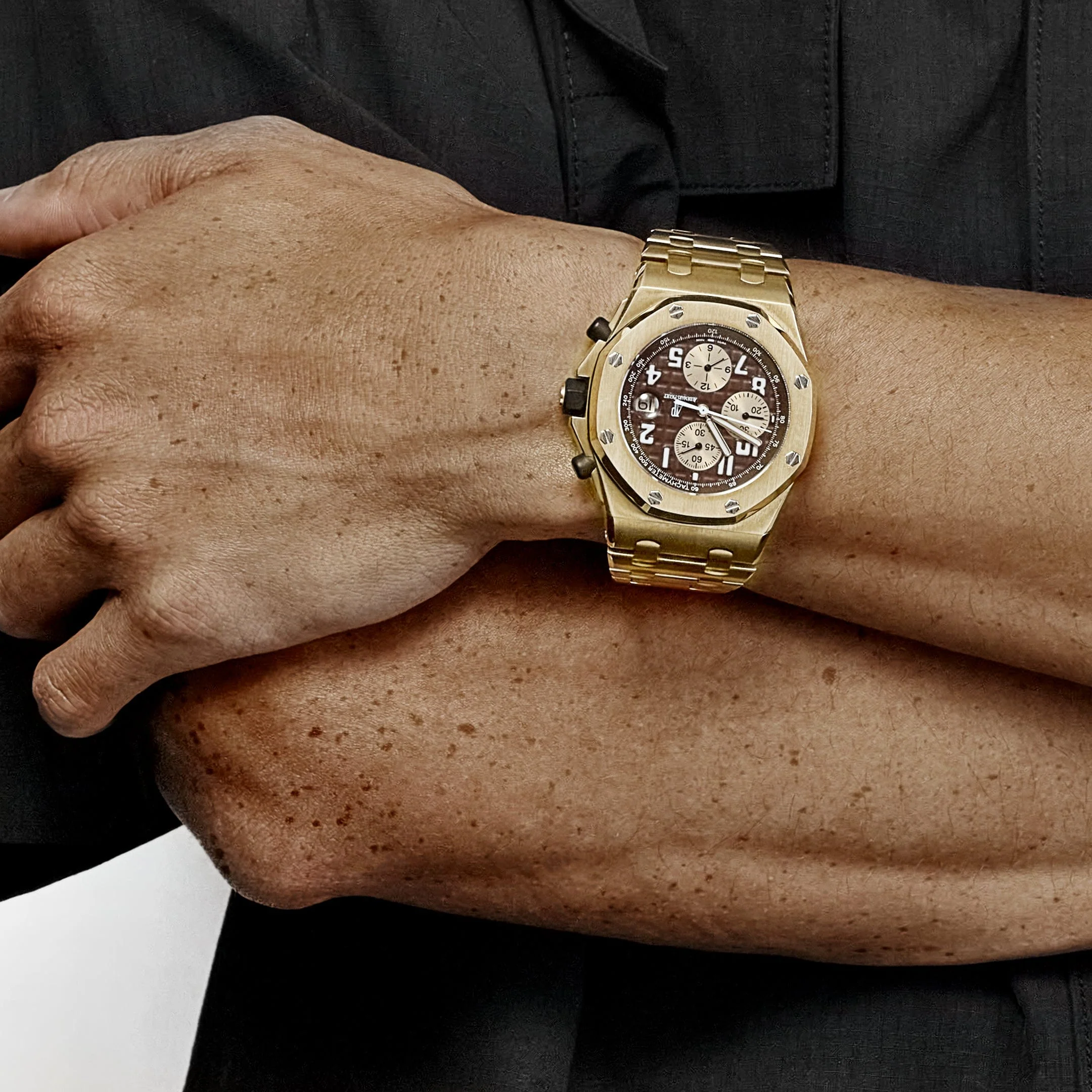Audemars Piguet Royal Oak Offshore Chronograph 26007BA.OO.D088CR.01 ‘Arnold Schwarzenegger’ Yellow Gold Brown Dial Limited Edition of 400 (2004)