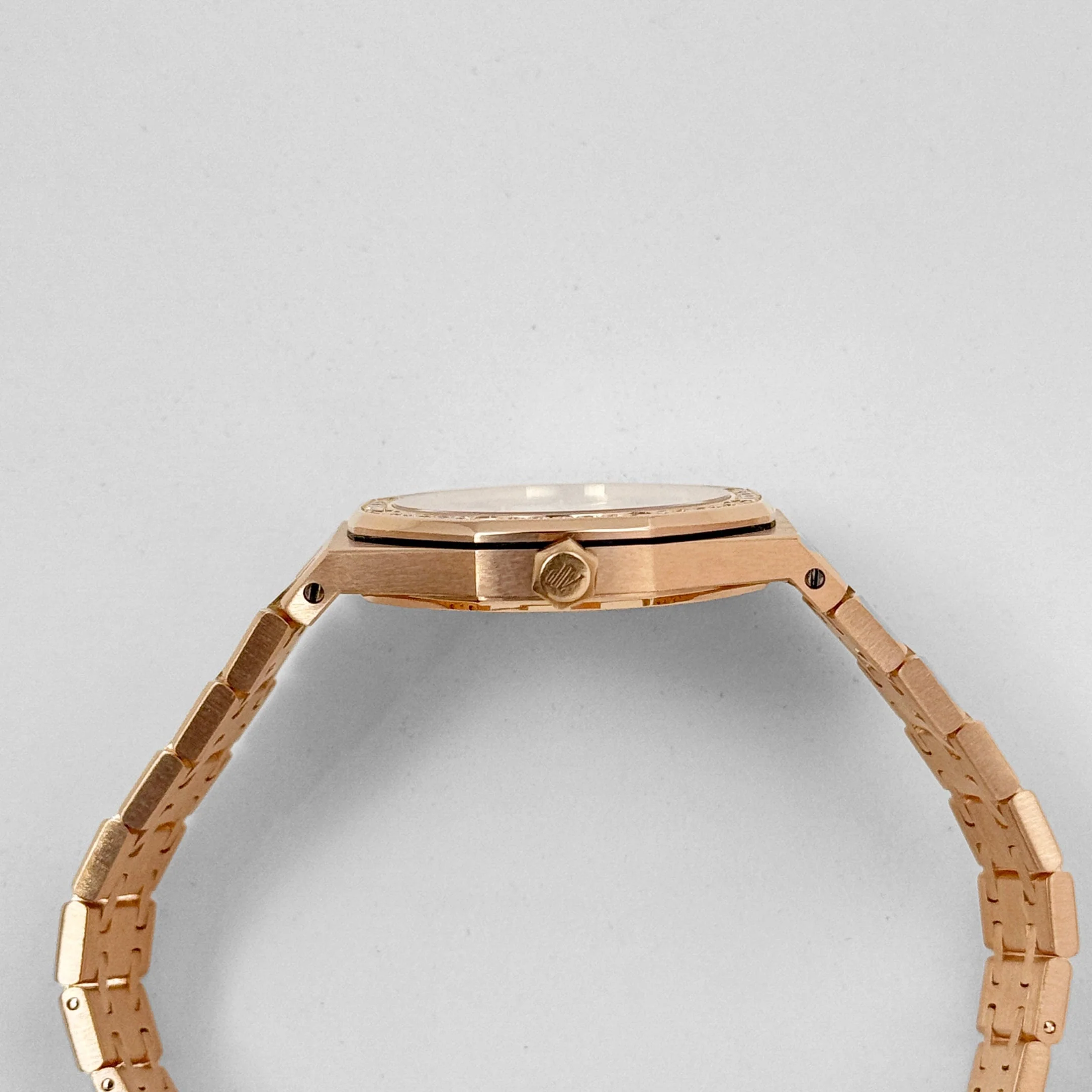 Audemars Piguet Royal Oak Quartz 67651OR.ZZ.1261OR.01 'Ladies' Rose Gold White Dial Diamond Bezel Quartz