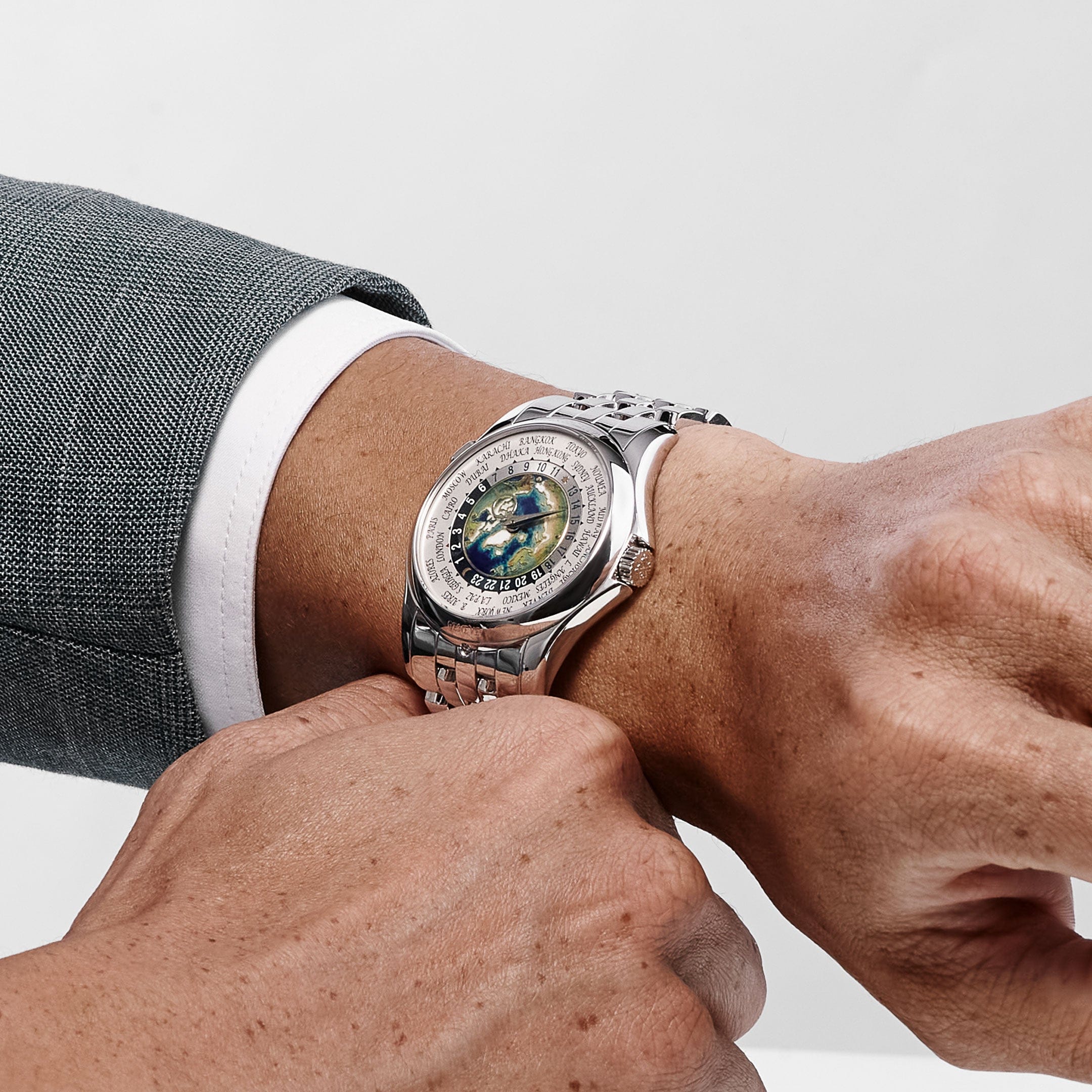 Patek Philippe Complications 5131/1P-001 World Time Platinum (2017)