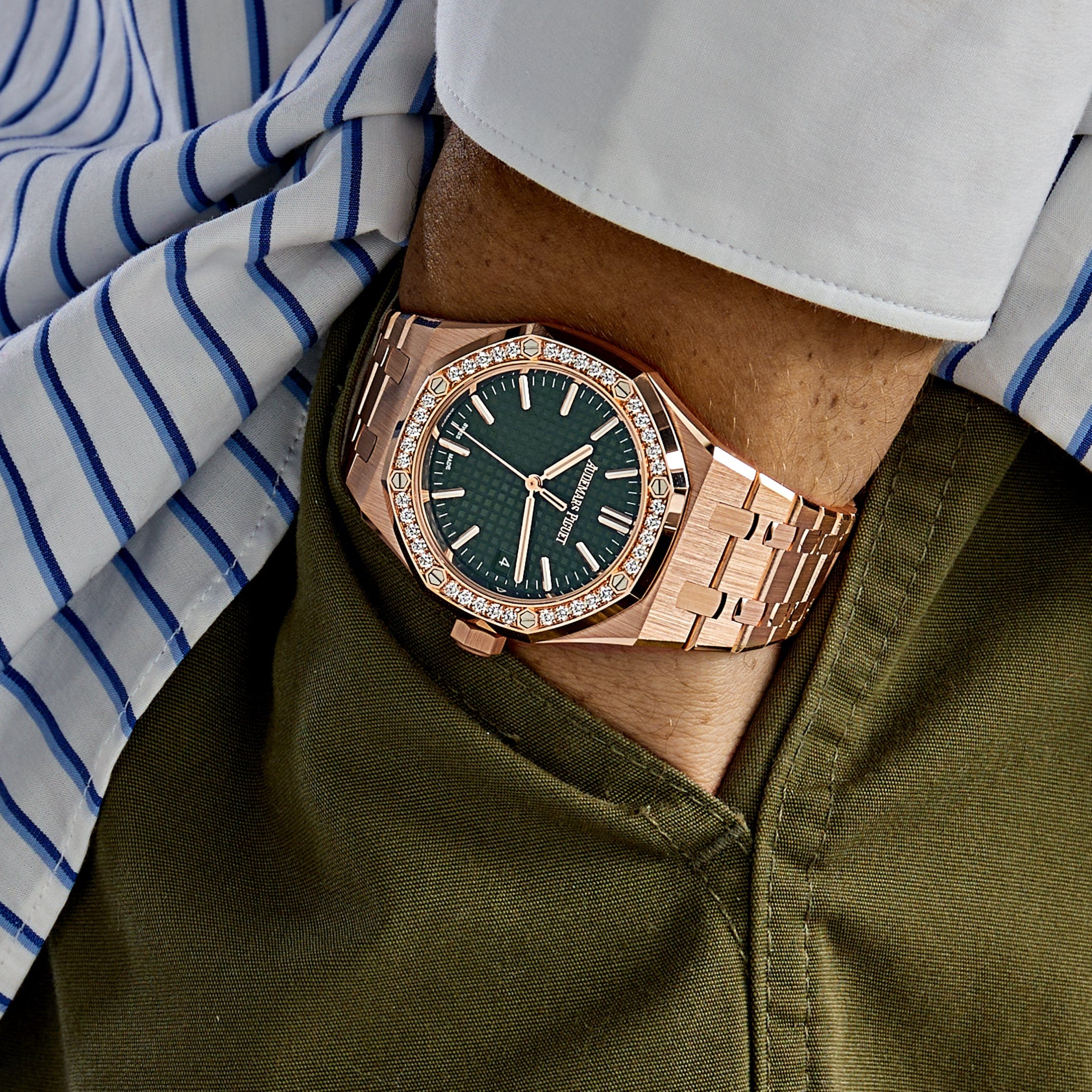 Audemars Piguet Royal Oak 15551OR.ZZ.1356OR.06  Selfwinding Rose Gold Khaki Green Dial