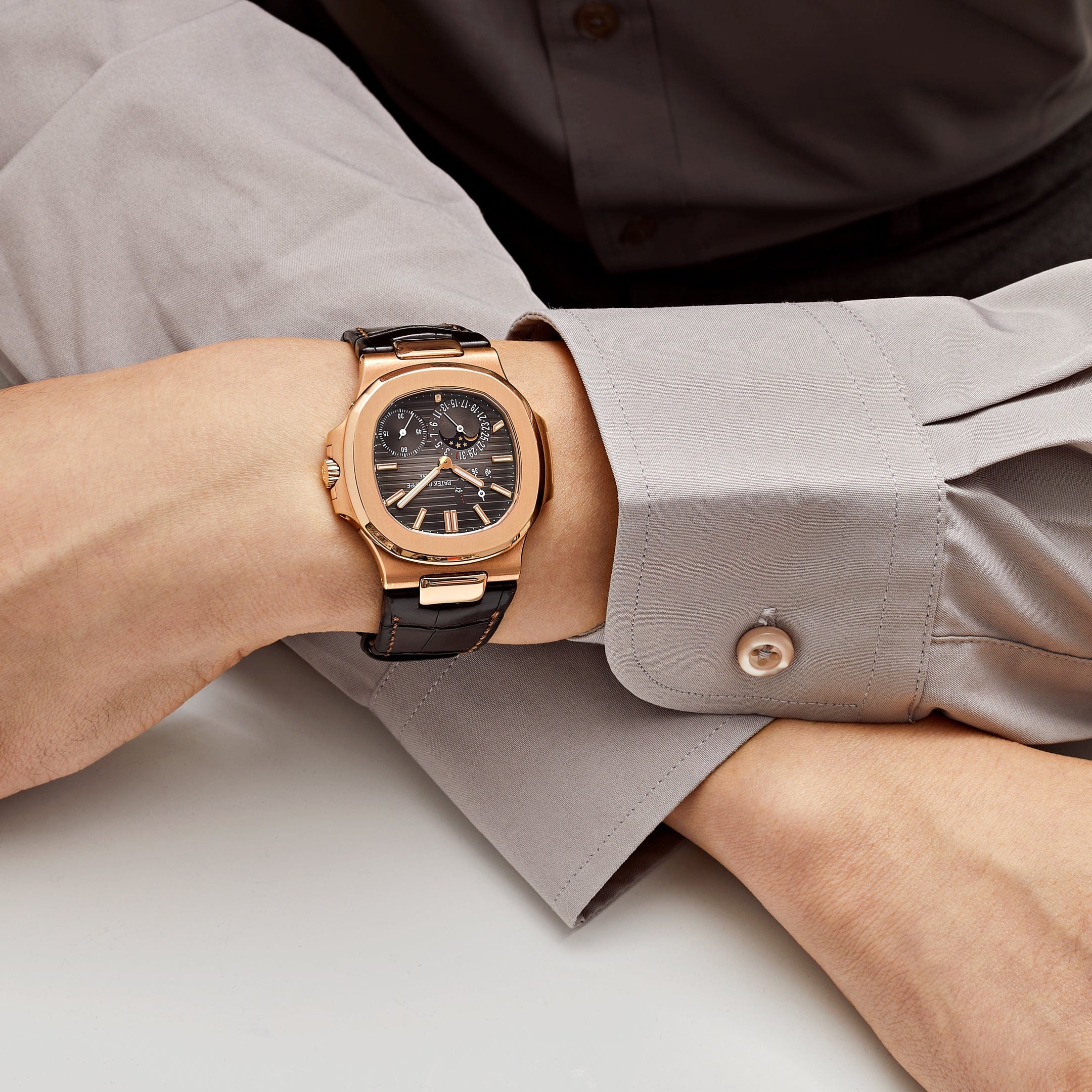 Patek Philippe Nautilus 5712R-001 Moon Phases Rose Gold (2010)