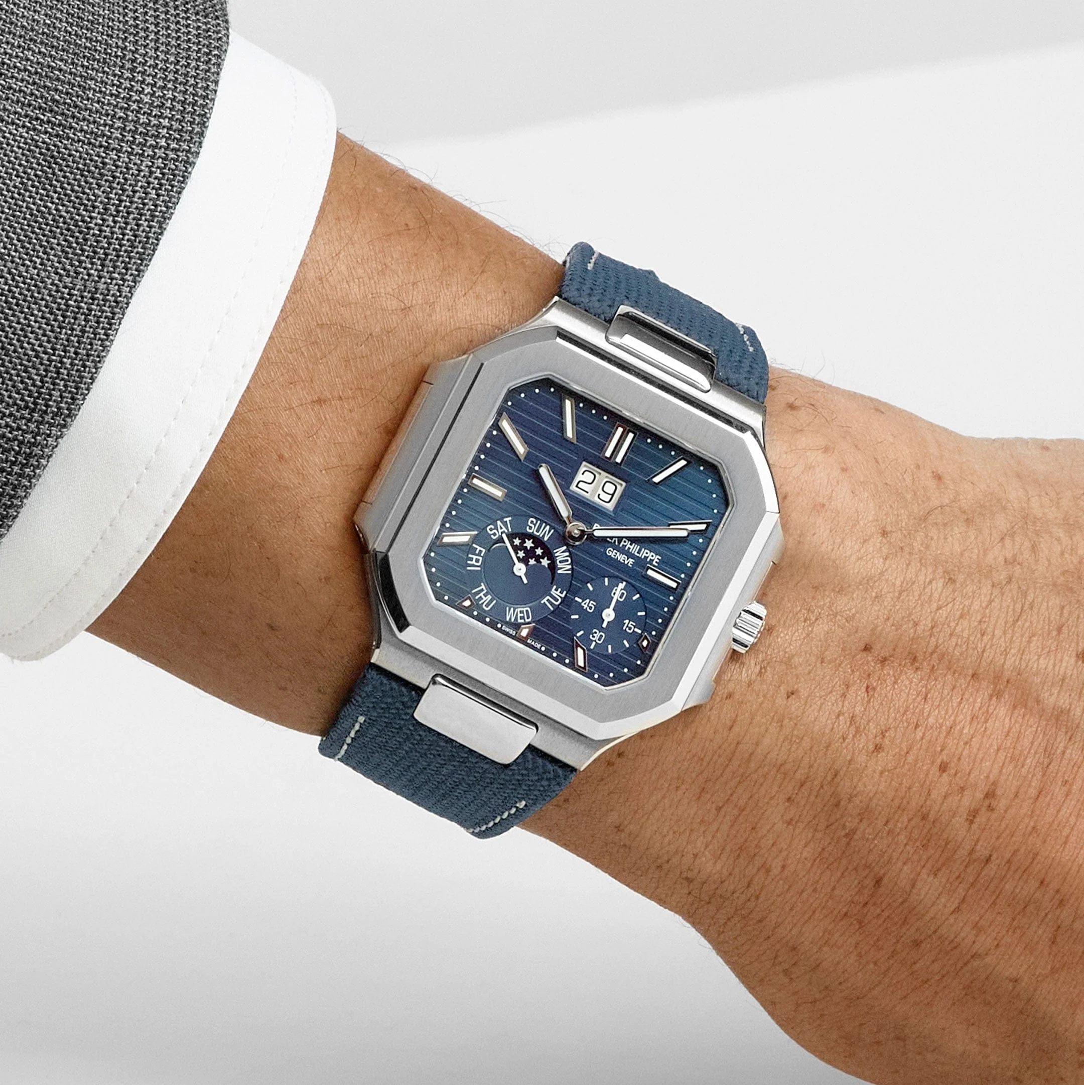 Patek Philippe Cubitus 5822P-001 Platinum Blue Dial Moon Phase (2024)