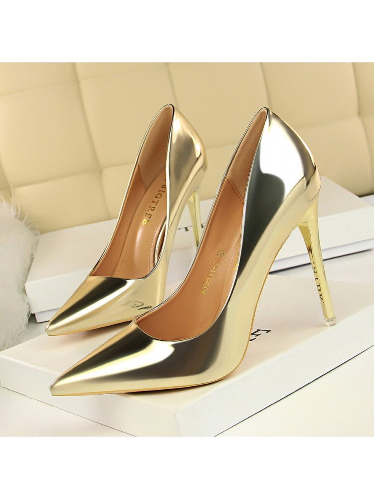 Elegant Solid Metallic Color Pointed High Heels