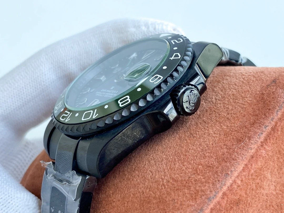 GMT-MASTER II CUSTOM BLACK CASE GREEN BLACK BEZEL