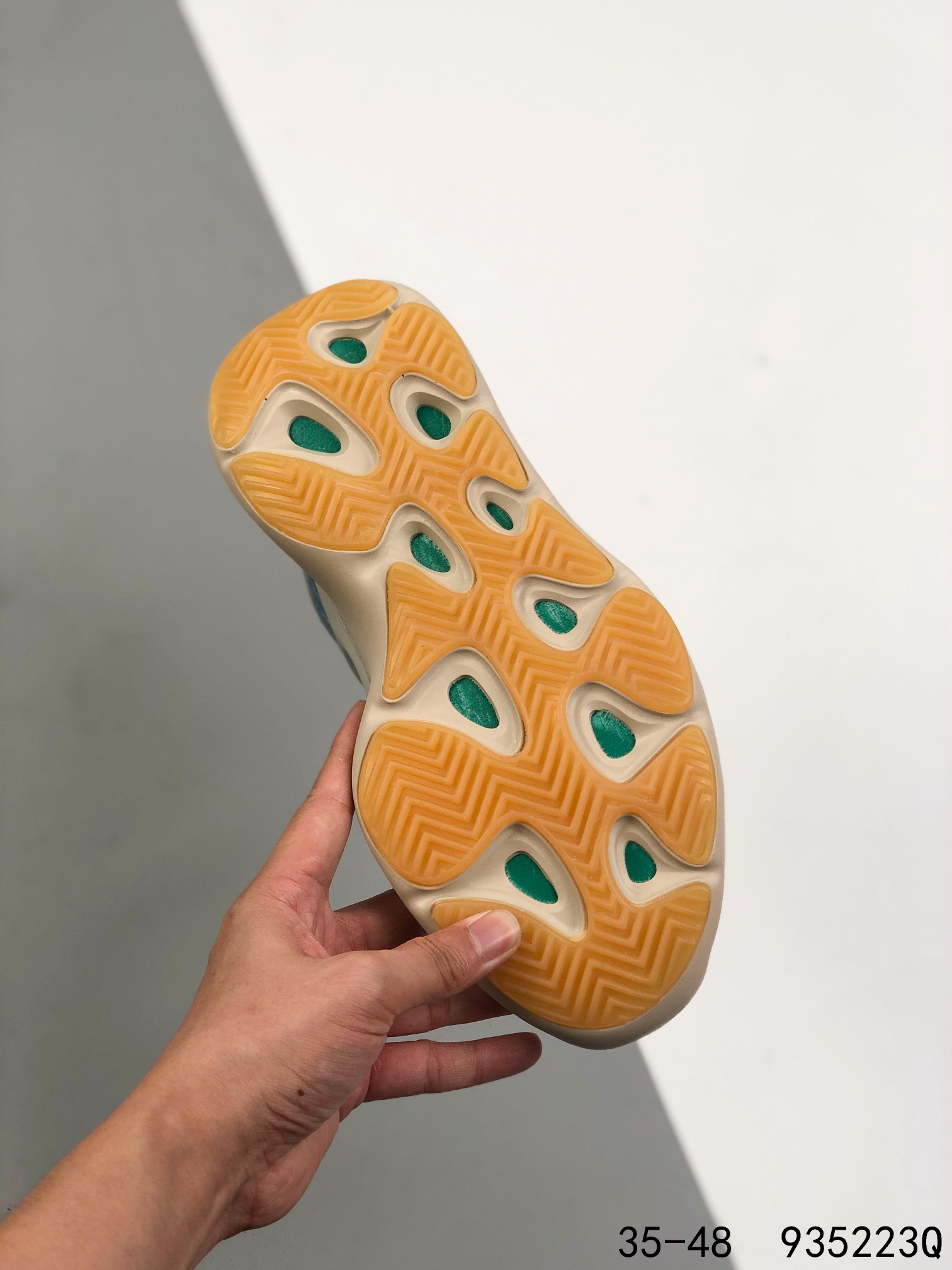 Yeezy 700 V3 Mens/Women's Sneakers Shoes 35 - 48