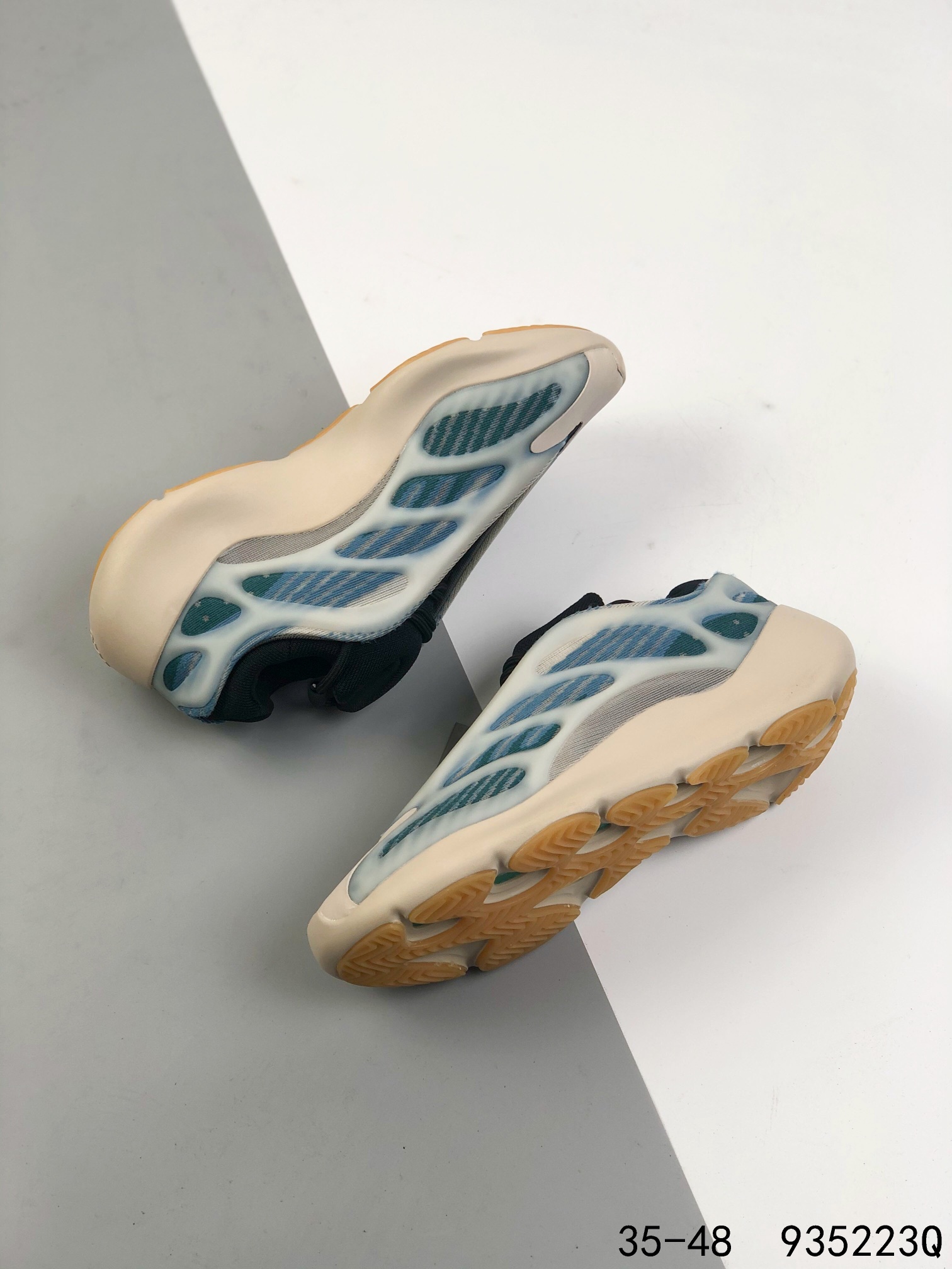 Yeezy 700 V3 Mens/Women's Sneakers Shoes 35 - 48