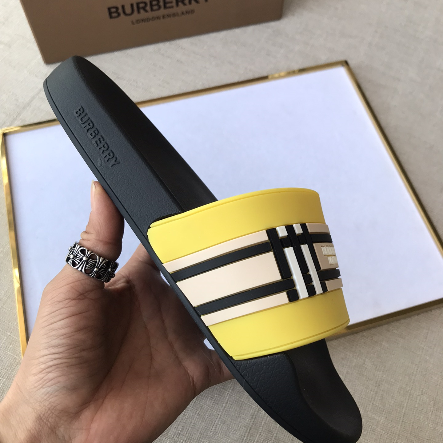 Burberry Mens Women Sandals Gr. 36-46