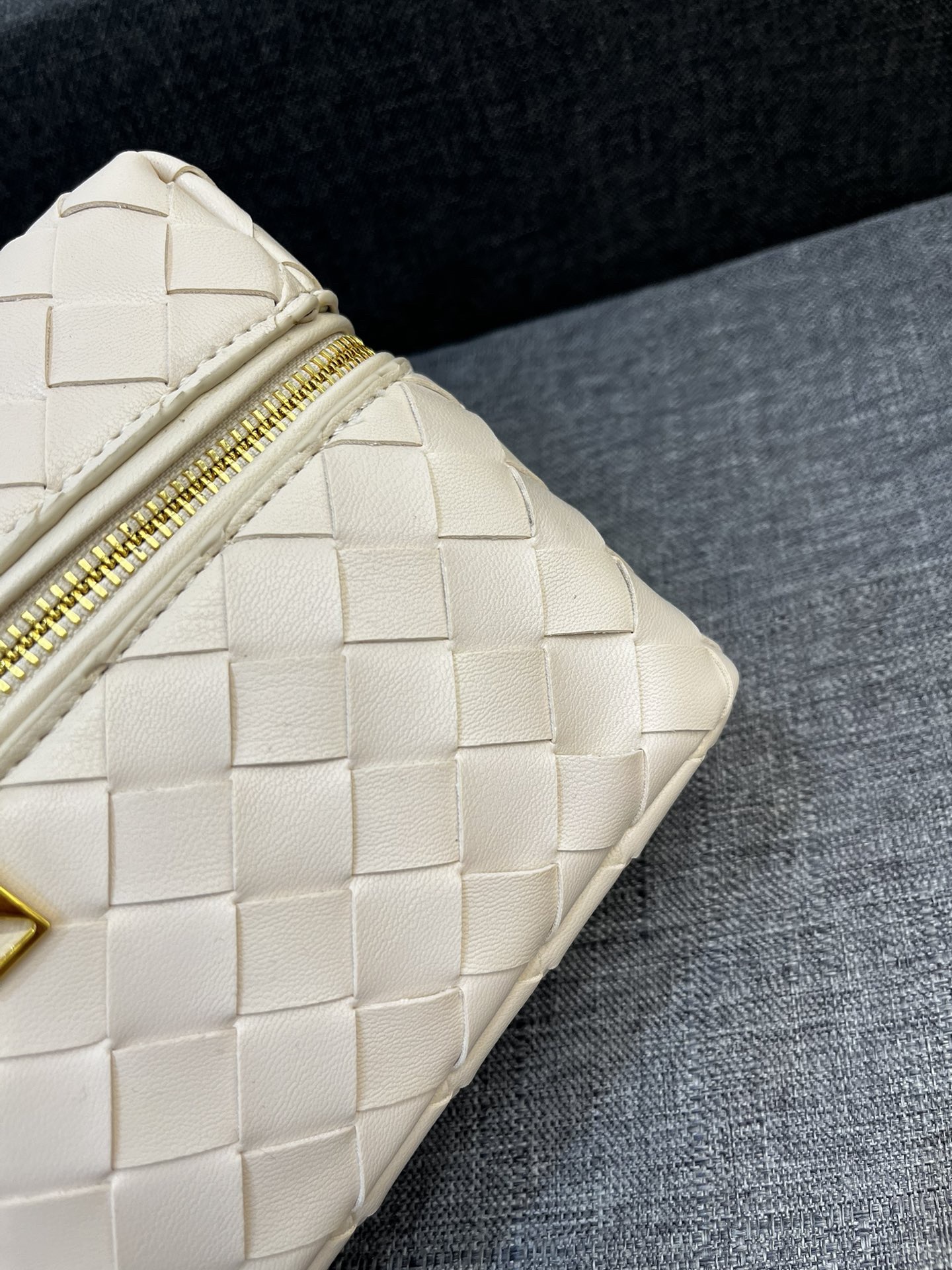 Bottega Veneta Vanity Case Shoulder Bags 24*13*6cm