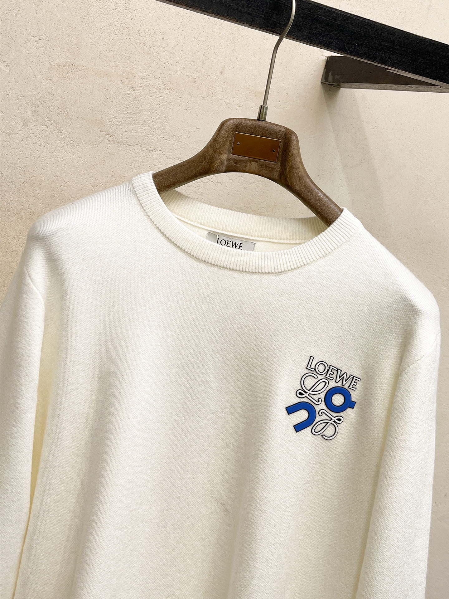 Loewe Unisex Sweatshirt Size M-XXXL