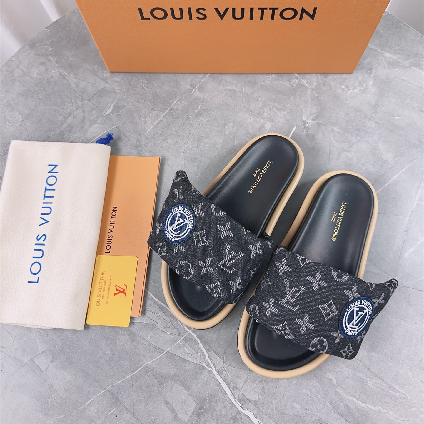 Louis Vuitton Slippers Size 36-46 2-Color