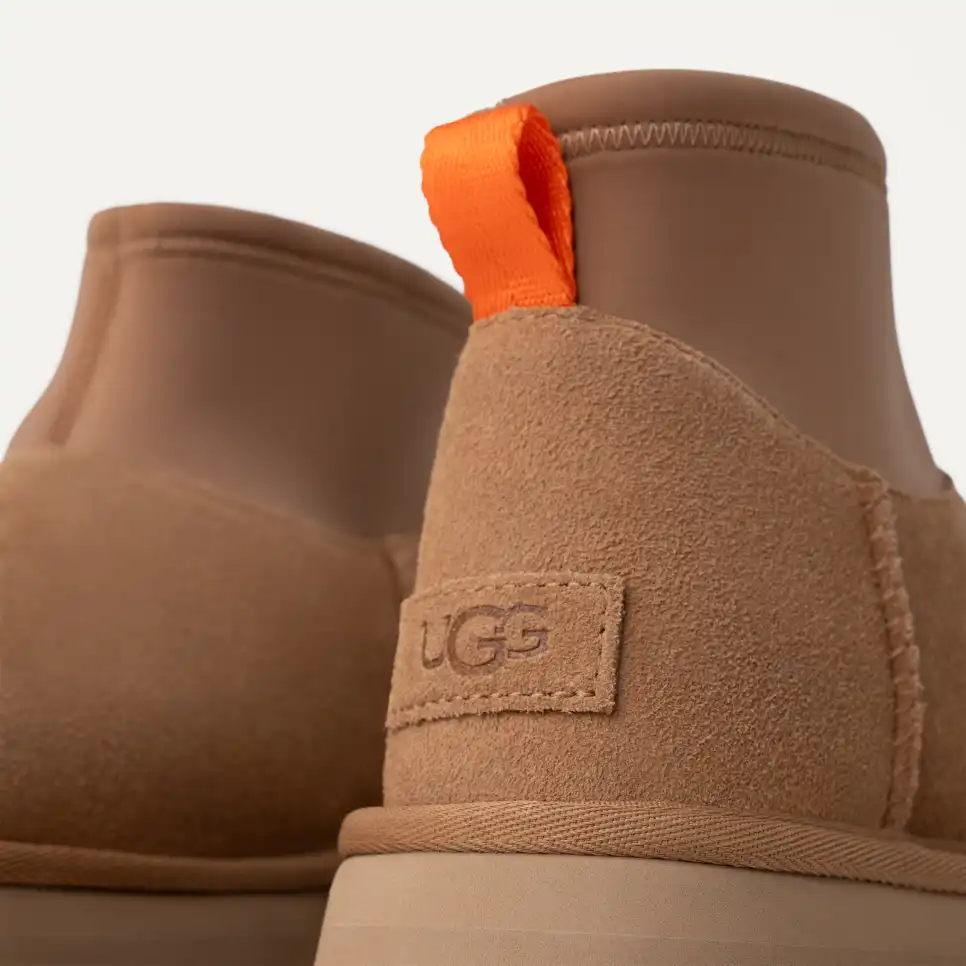 UGG Women's Classic Mini Dipper
