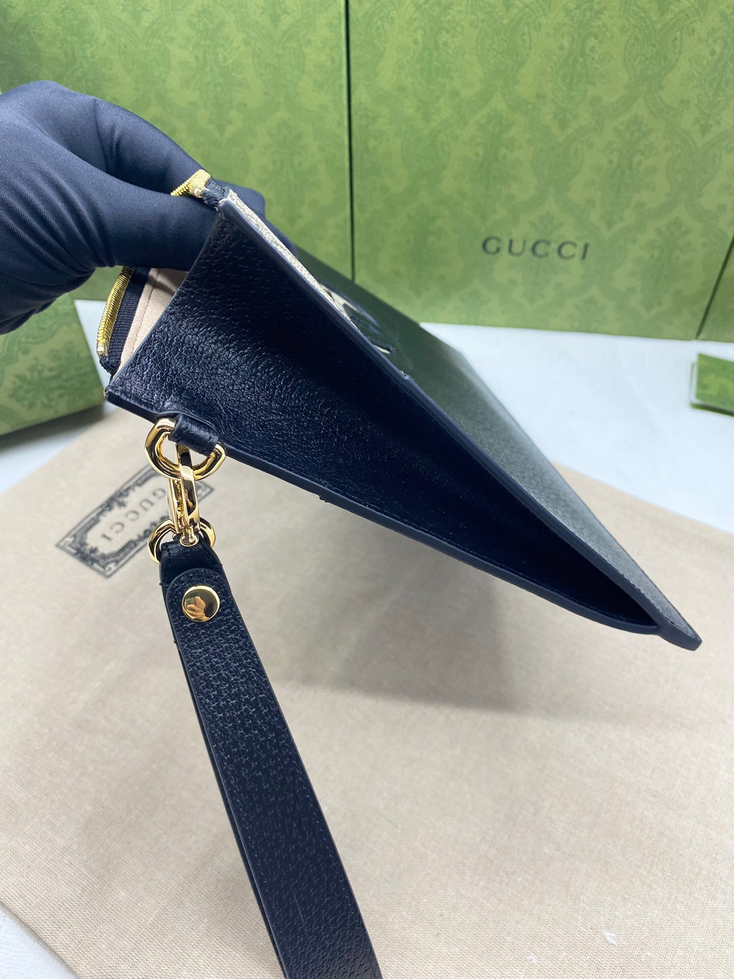 Gucci GG Supreme Unisex Clutch Bags 30*21cm