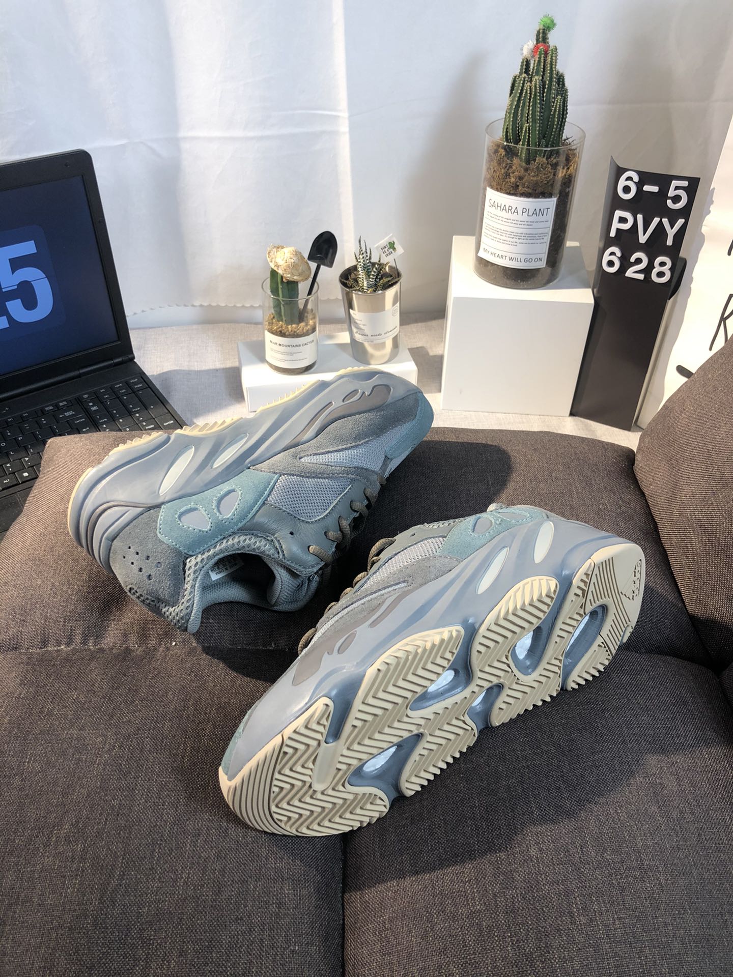 Yeezy 700 Boost Mens/Women's Sneakers Shoes 36 - 45