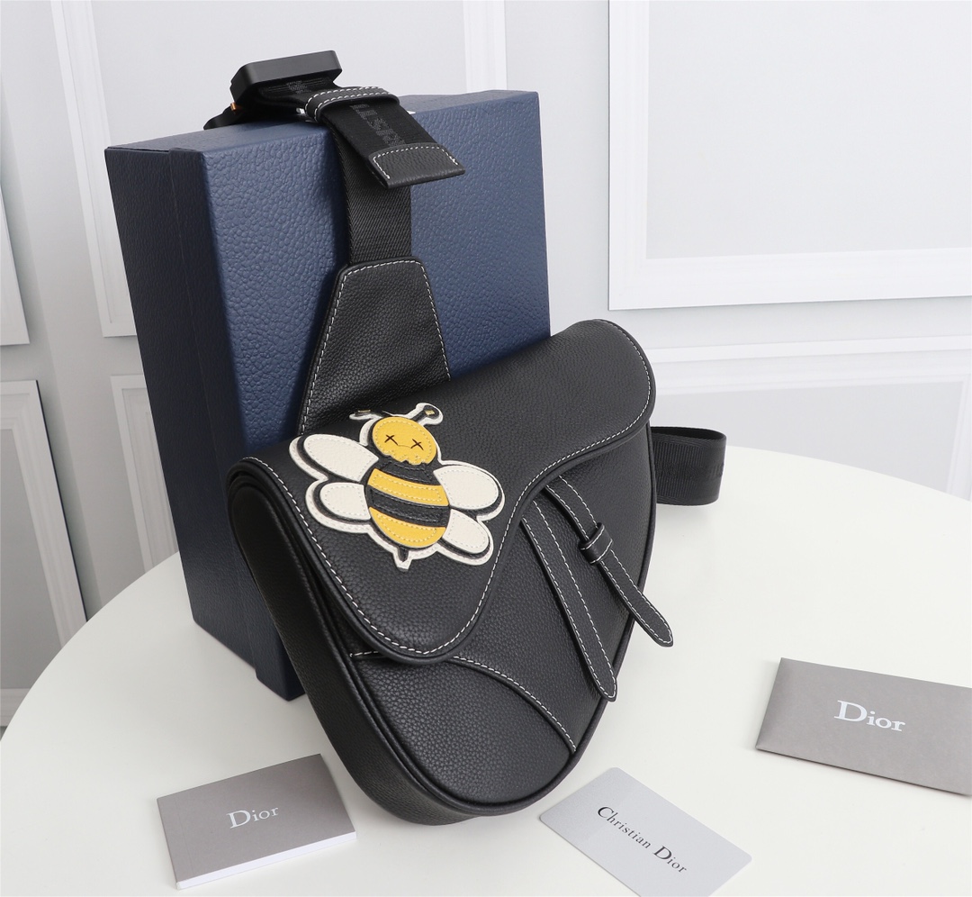 Dior Saddle Mens Shoulder Bags 26*19*4.5cm