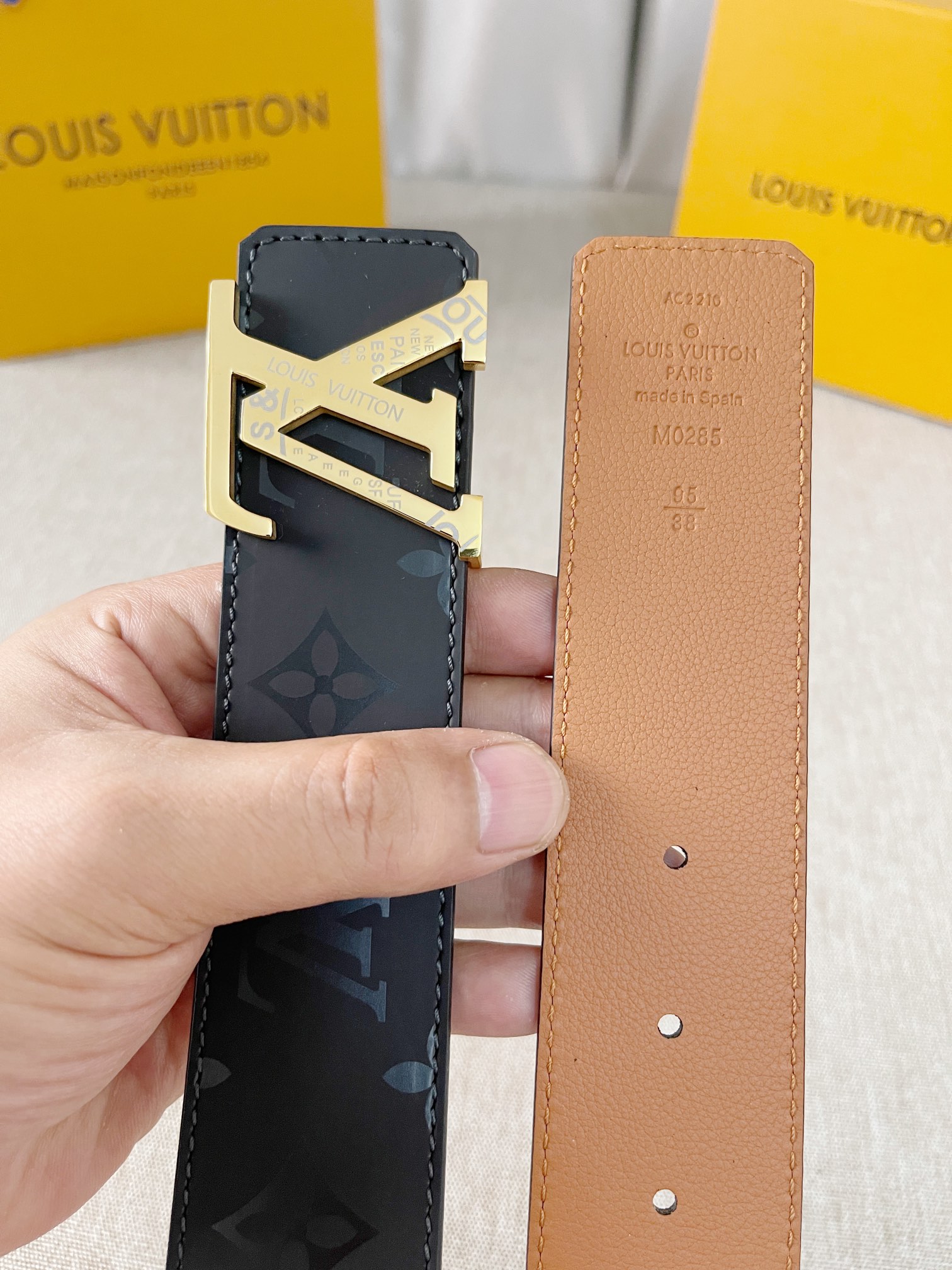 Louis Vuitton Men Belt Width 4cm