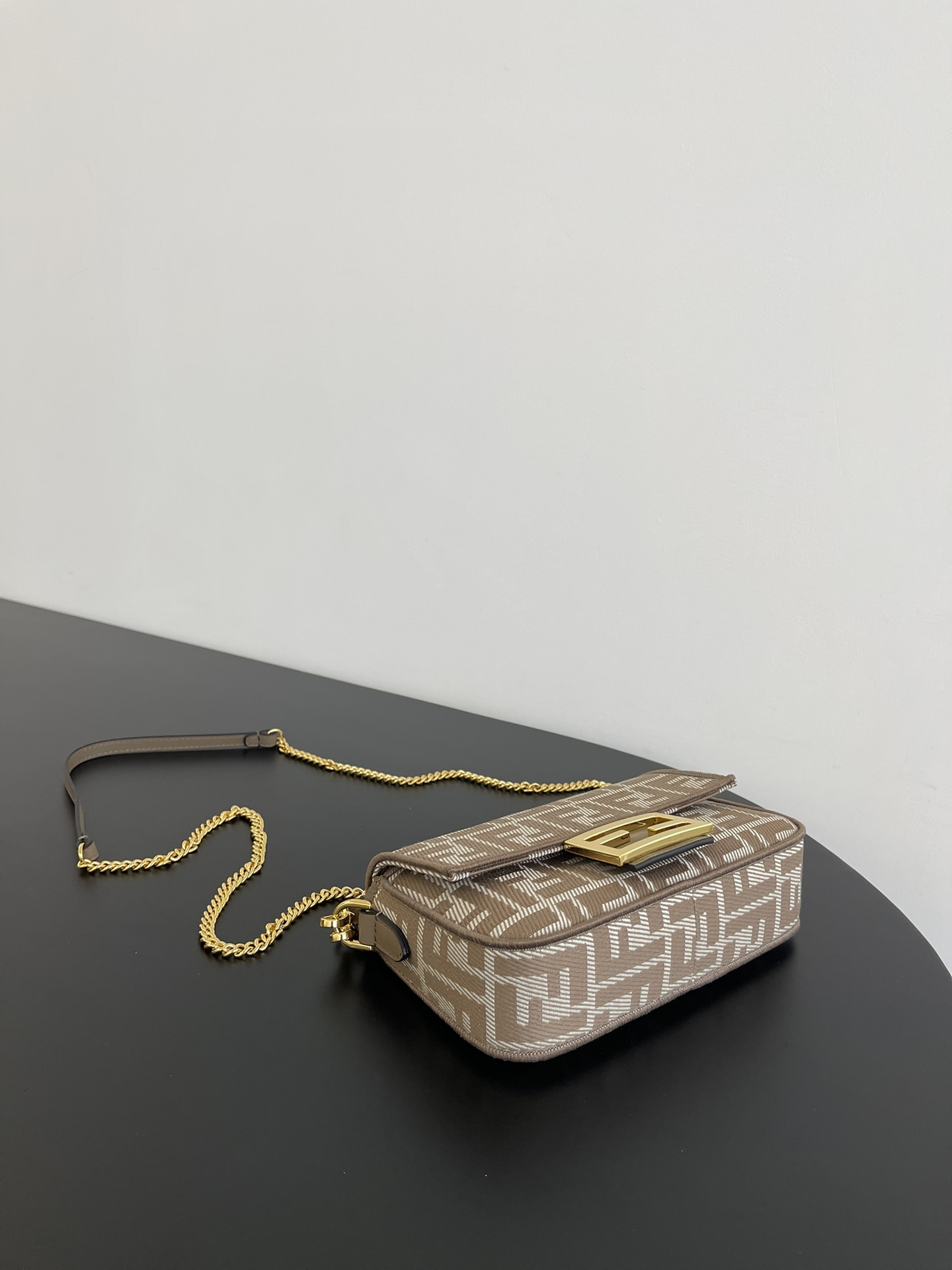 Fendi Baguette Shoulder Bags Small 19*10*4cm