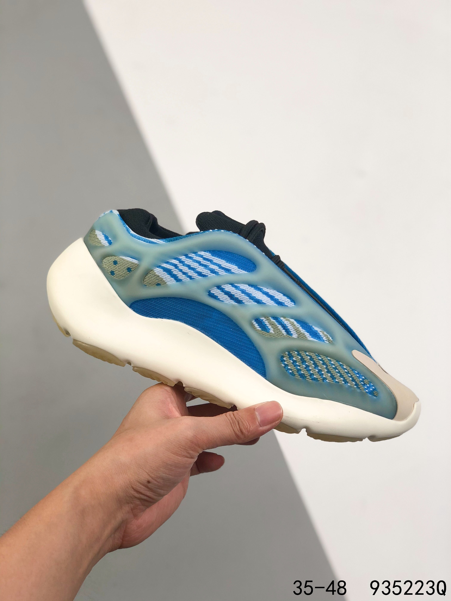 Yeezy 700 V3 Mens/Women's Sneakers Shoes 35 - 48