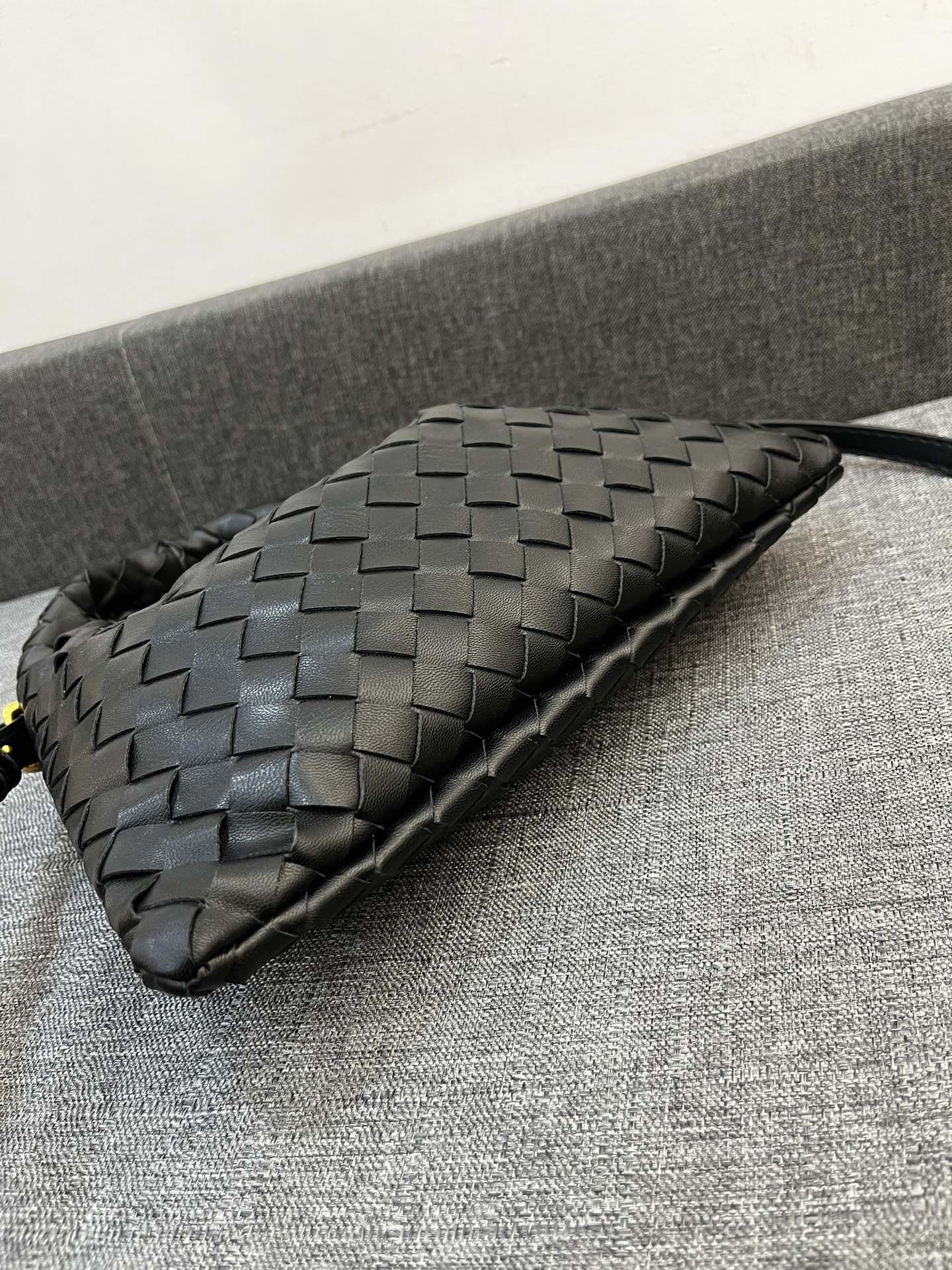 Bottega Veneta HO Shoulder Bags 28*17cm