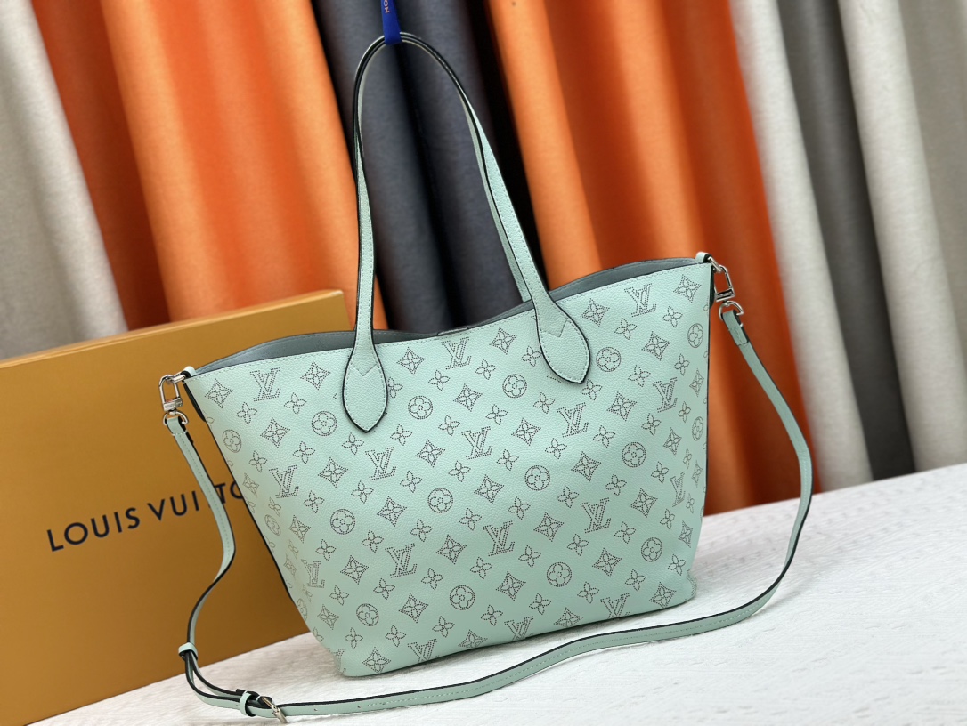 Louis Vuitton Blossom Women Handbag 30*27.5*16cm