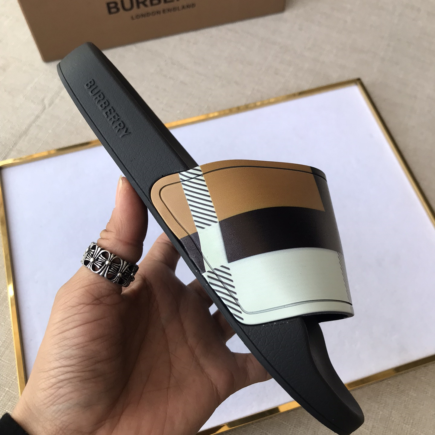 Burberry Mens Women Sandals Gr. 36-46