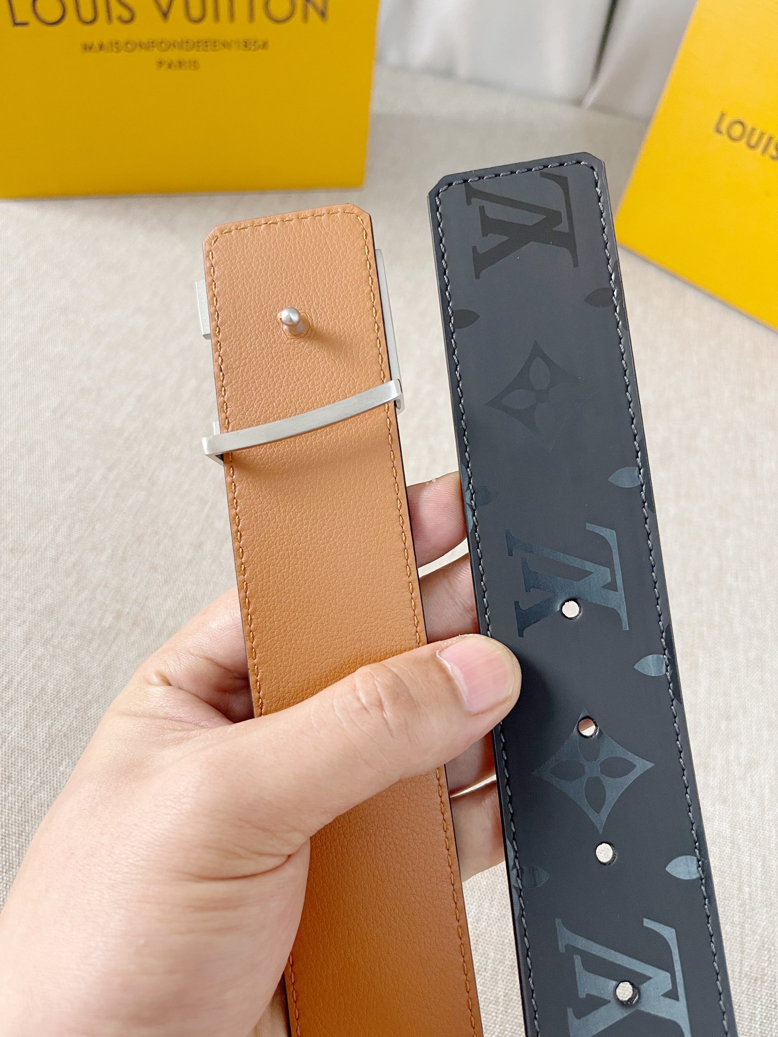 Louis Vuitton Men Belt Width 4cm