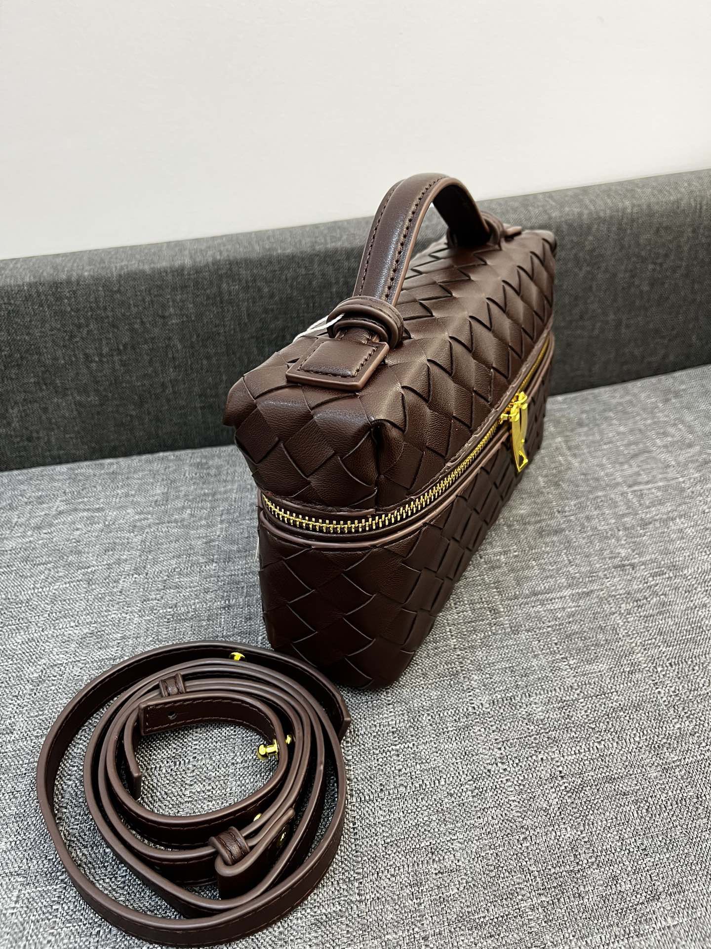 Bottega Veneta Vanity Case Shoulder Bags 24*13*6cm