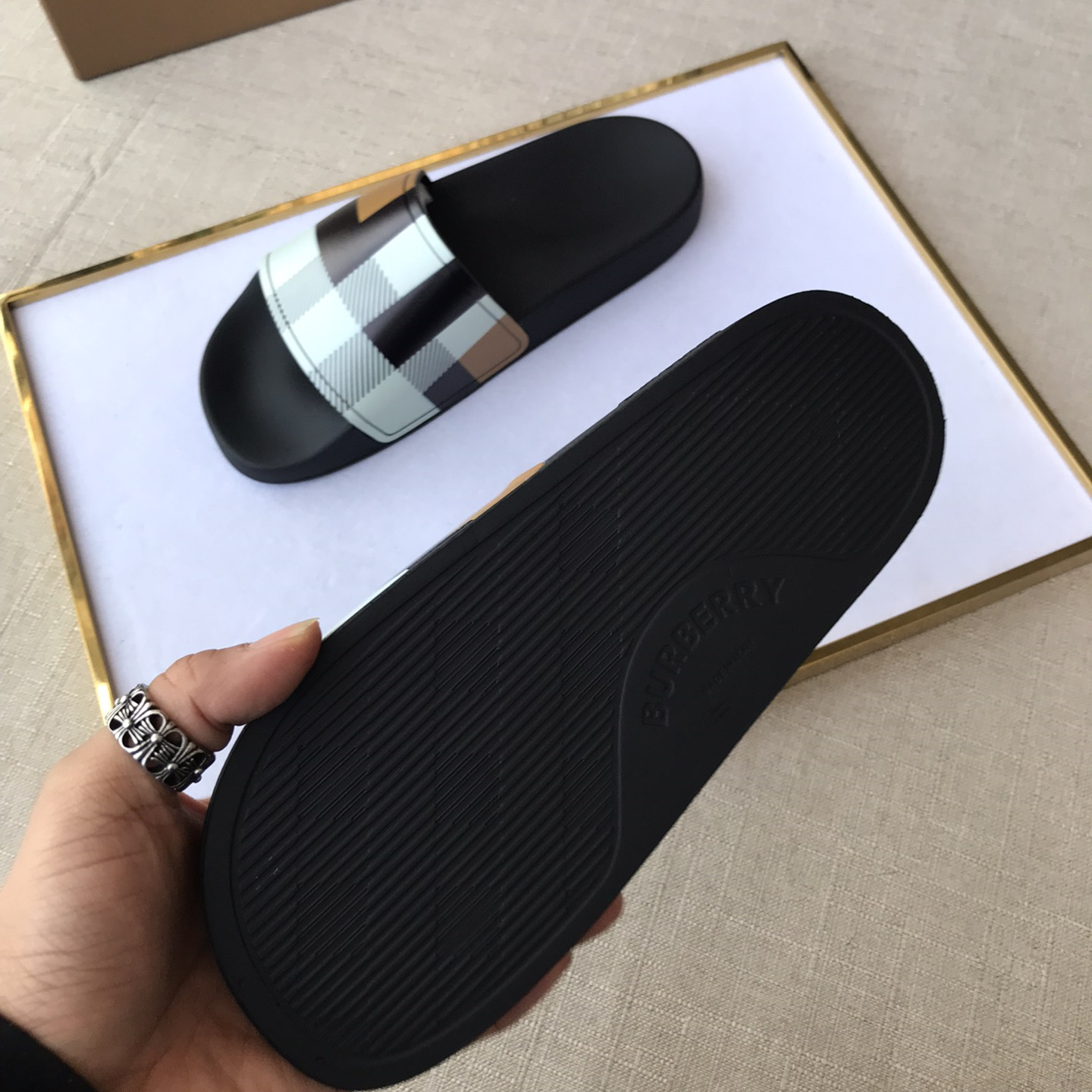 Burberry Mens Women Sandals Gr. 36-46