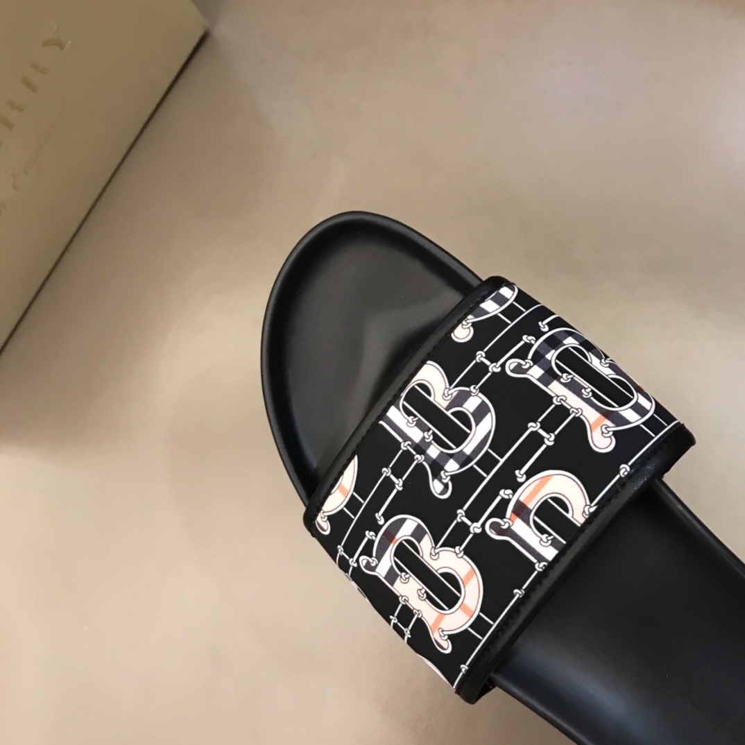 Burberry Mens Sandals Gr. 40-45