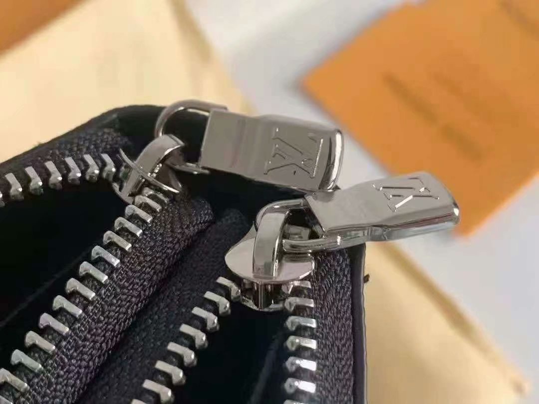 Louis Vuitton Men Wallet M61723 19*10*4cm