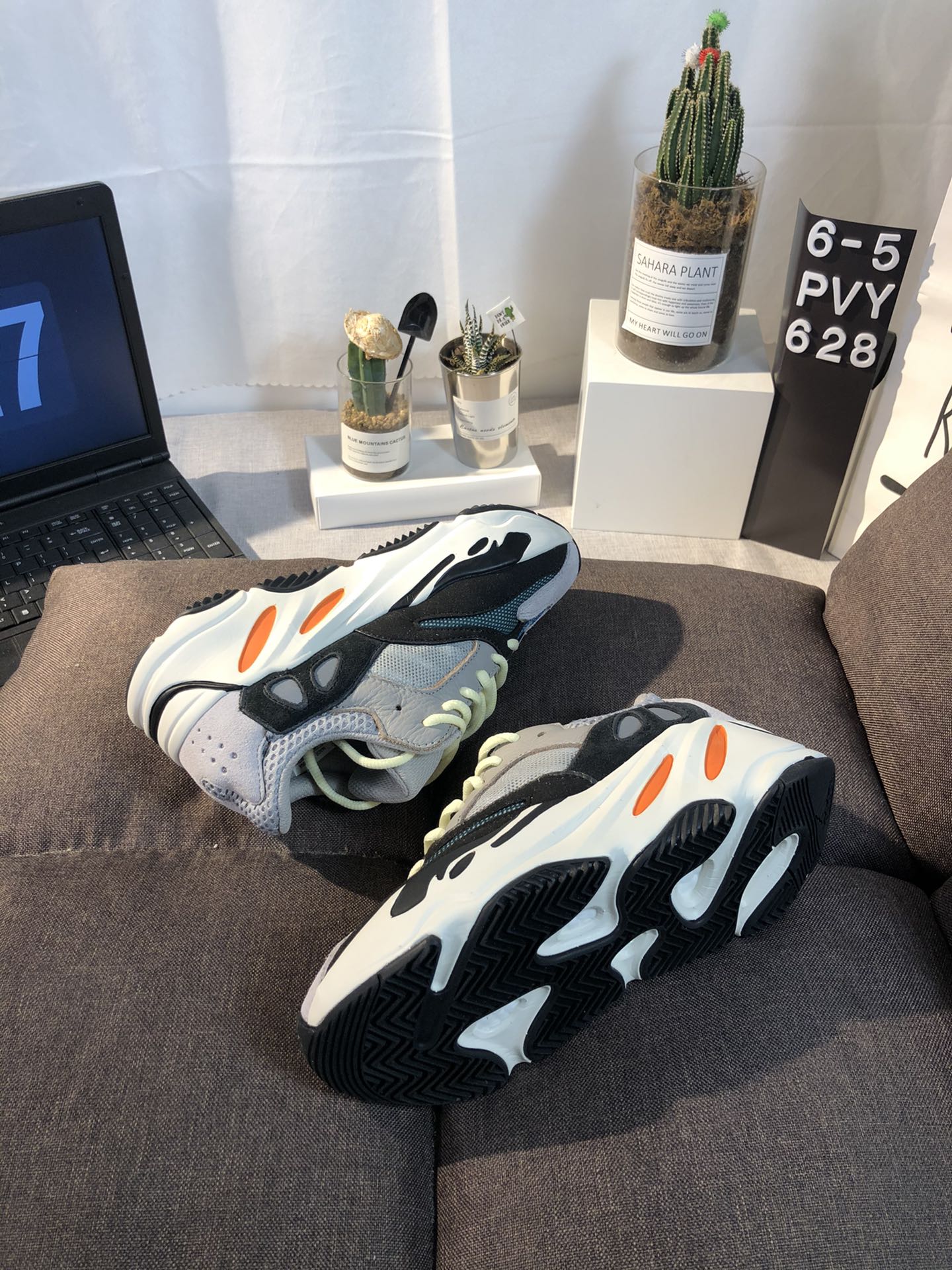 Yeezy 700 Boost Mens/Women's Sneakers Shoes 36 - 45