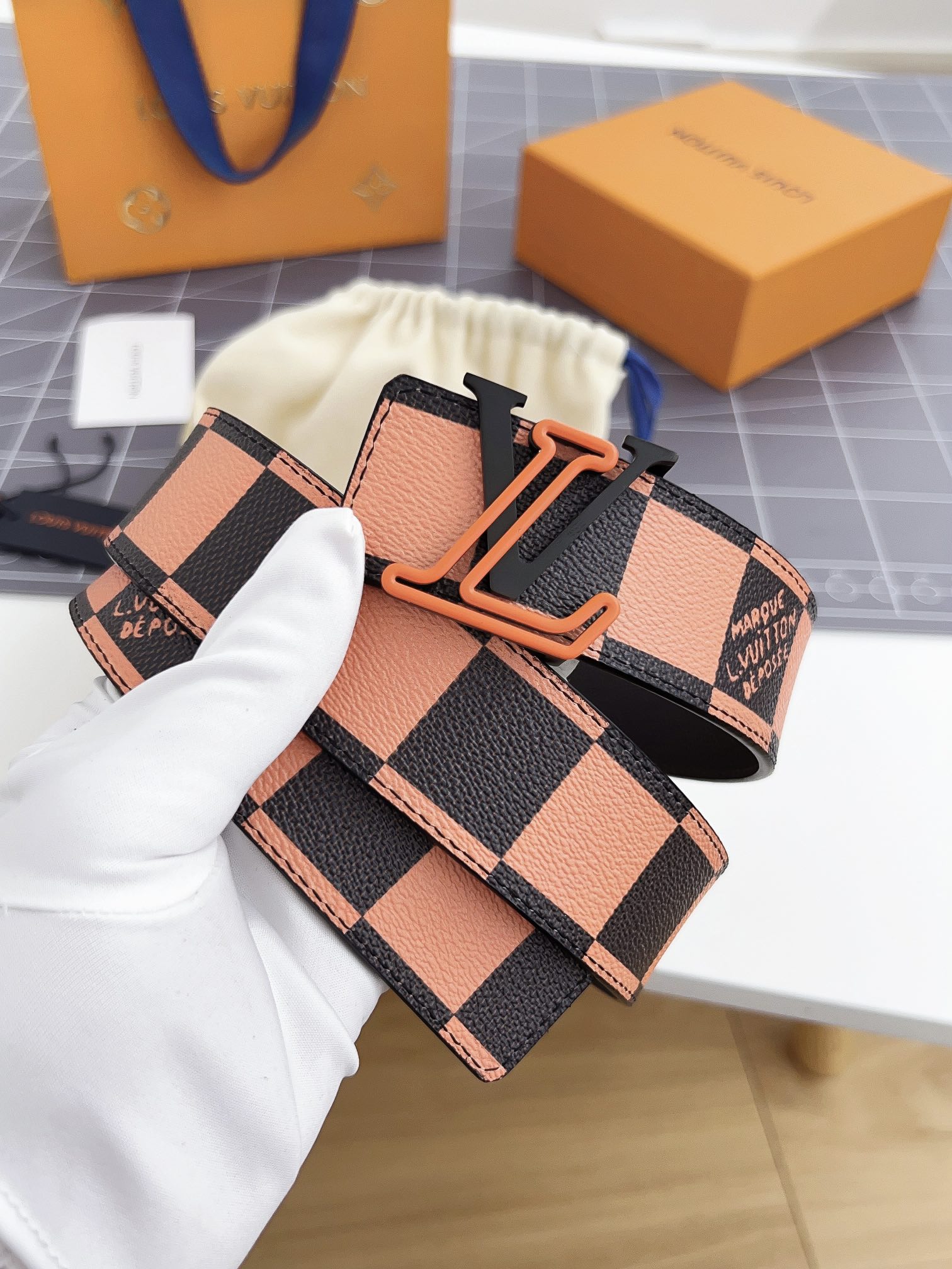 Louis Vuitton Men Belt Width 4cm