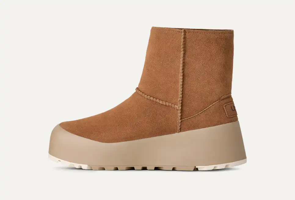 UGG Women's Classic StreetScape