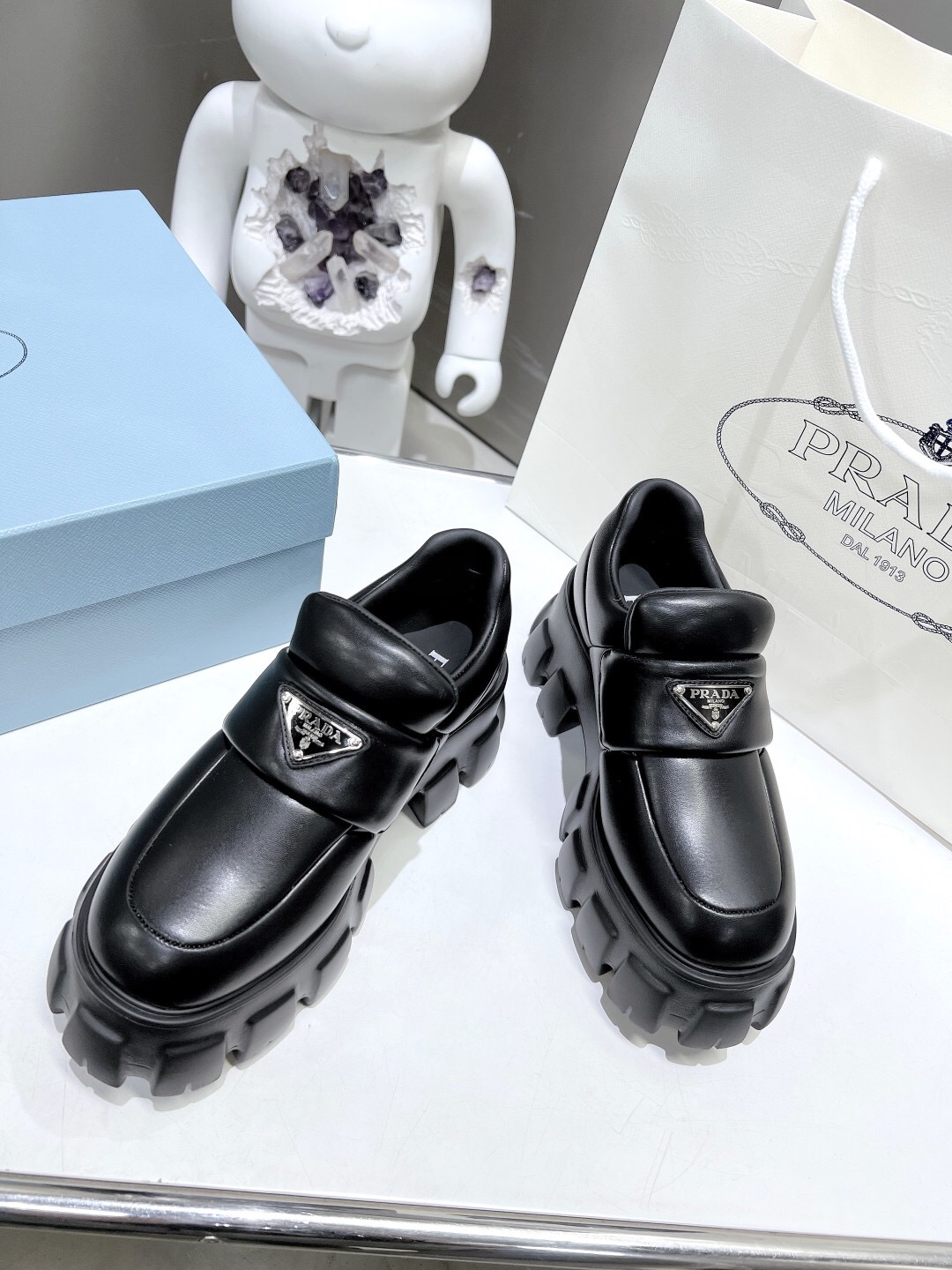 Prada 2024 New Soft padded nappa leather loafers Size 36-40